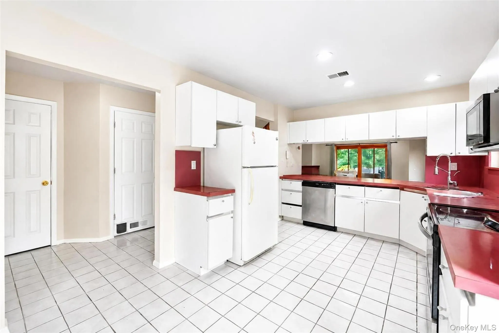 127 Beecher Avenue Extension, Islip, NY, 2 Bedrooms Bedrooms, 5 Rooms Rooms,1 BathroomBathrooms,Residential,For Rent,Beecher Avenue,0,1038825 127 Beecher Avenue Extension, Islip, NY, 2 Bedrooms Bedrooms, 5 Rooms Rooms,1 BathroomBathrooms,Residential,For Rent,Beecher Avenue,0,1038825