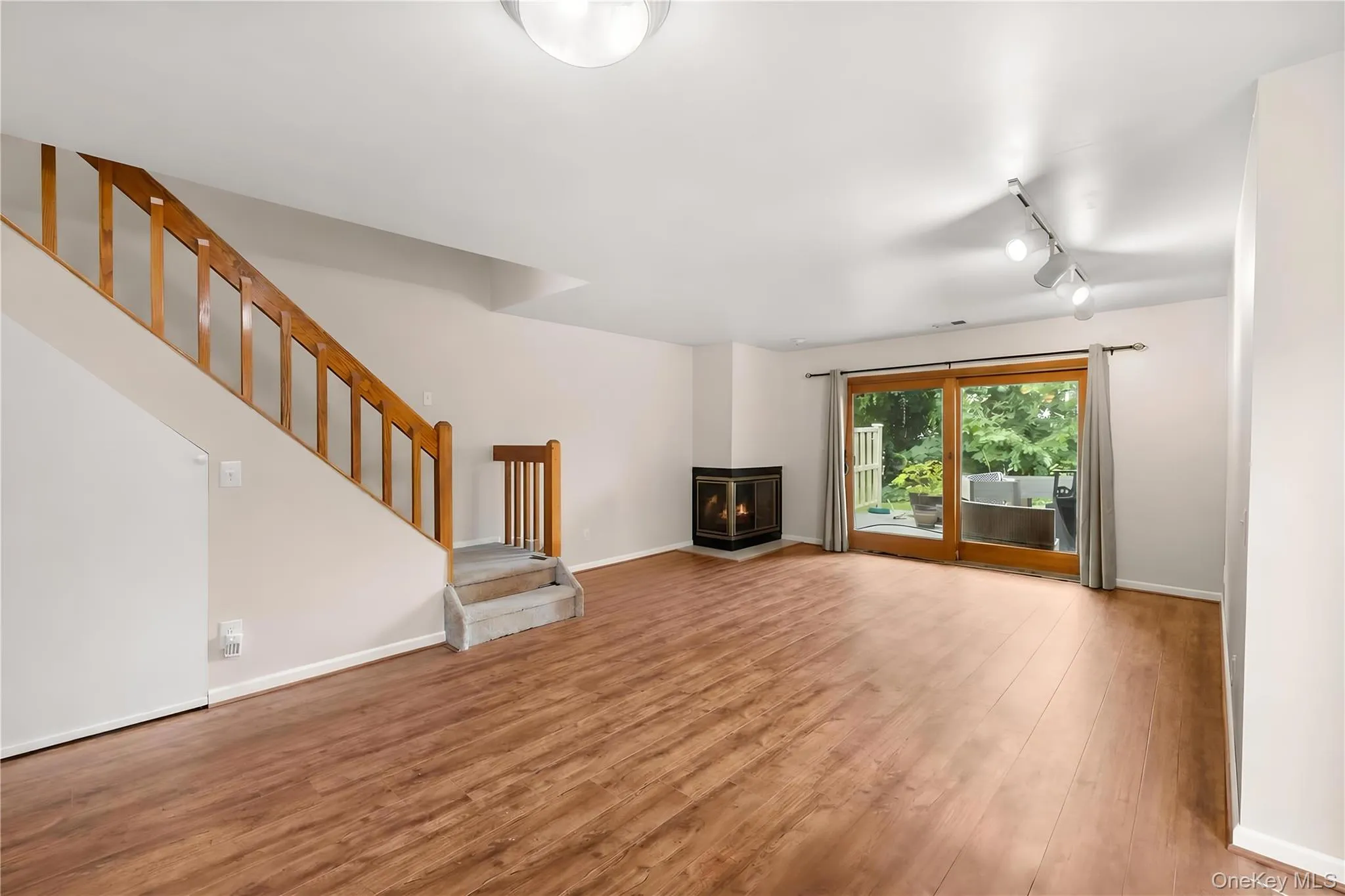 127 Beecher Avenue Extension, Islip, NY, 2 Bedrooms Bedrooms, 5 Rooms Rooms,1 BathroomBathrooms,Residential,For Rent,Beecher Avenue,0,1038825 127 Beecher Avenue Extension, Islip, NY, 2 Bedrooms Bedrooms, 5 Rooms Rooms,1 BathroomBathrooms,Residential,For Rent,Beecher Avenue,0,1038825