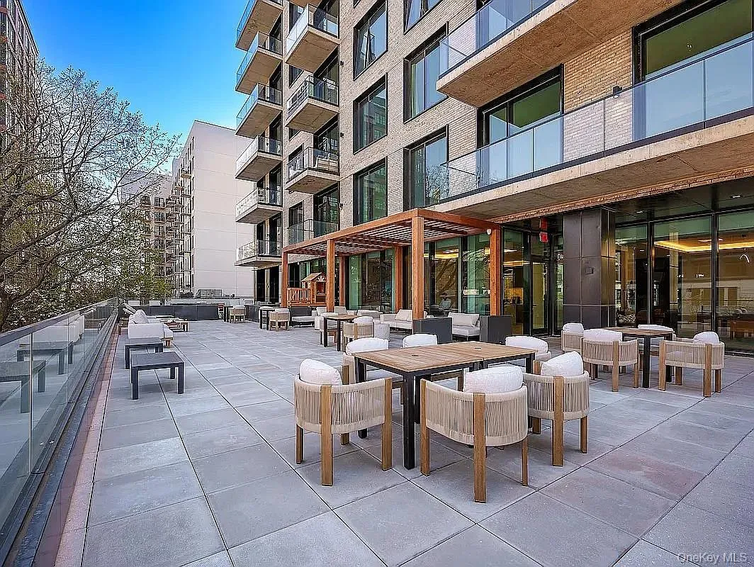 4530 Pearson Street, New York, NY, 3 Bedrooms Bedrooms, 6 Rooms Rooms,2 BathroomsBathrooms,Residential Lease,For Rent,Pearson,0,1038828 4530 Pearson Street, New York, NY, 3 Bedrooms Bedrooms, 6 Rooms Rooms,2 BathroomsBathrooms,Residential Lease,For Rent,Pearson,0,1038828