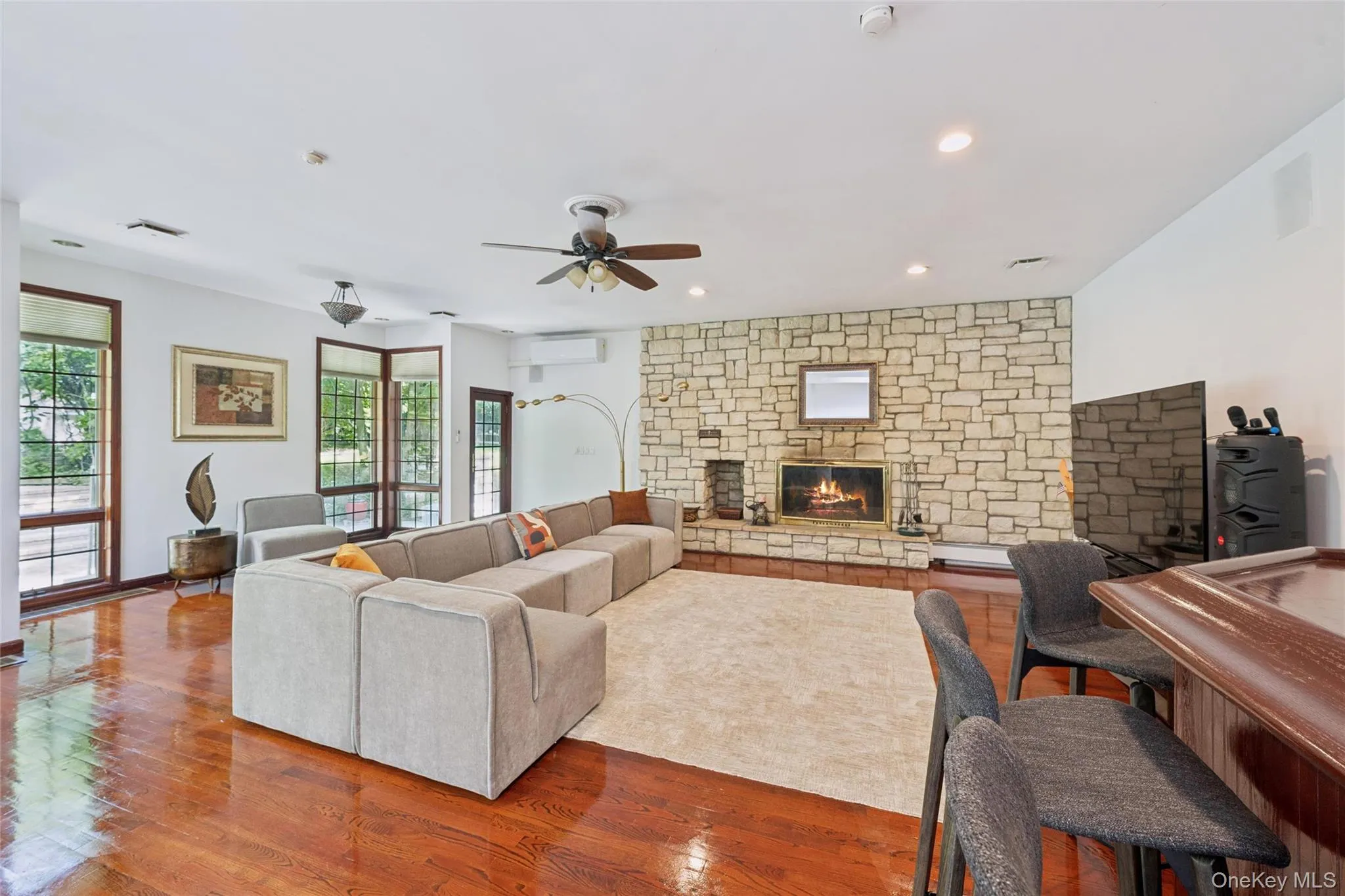 1 Engineers Road, North Hempstead, NY, 5 Bedrooms Bedrooms, 11 Rooms Rooms,3 BathroomsBathrooms,Residential,For Rent,Engineers,0,1038838 1 Engineers Road, North Hempstead, NY, 5 Bedrooms Bedrooms, 11 Rooms Rooms,3 BathroomsBathrooms,Residential,For Rent,Engineers,0,1038838