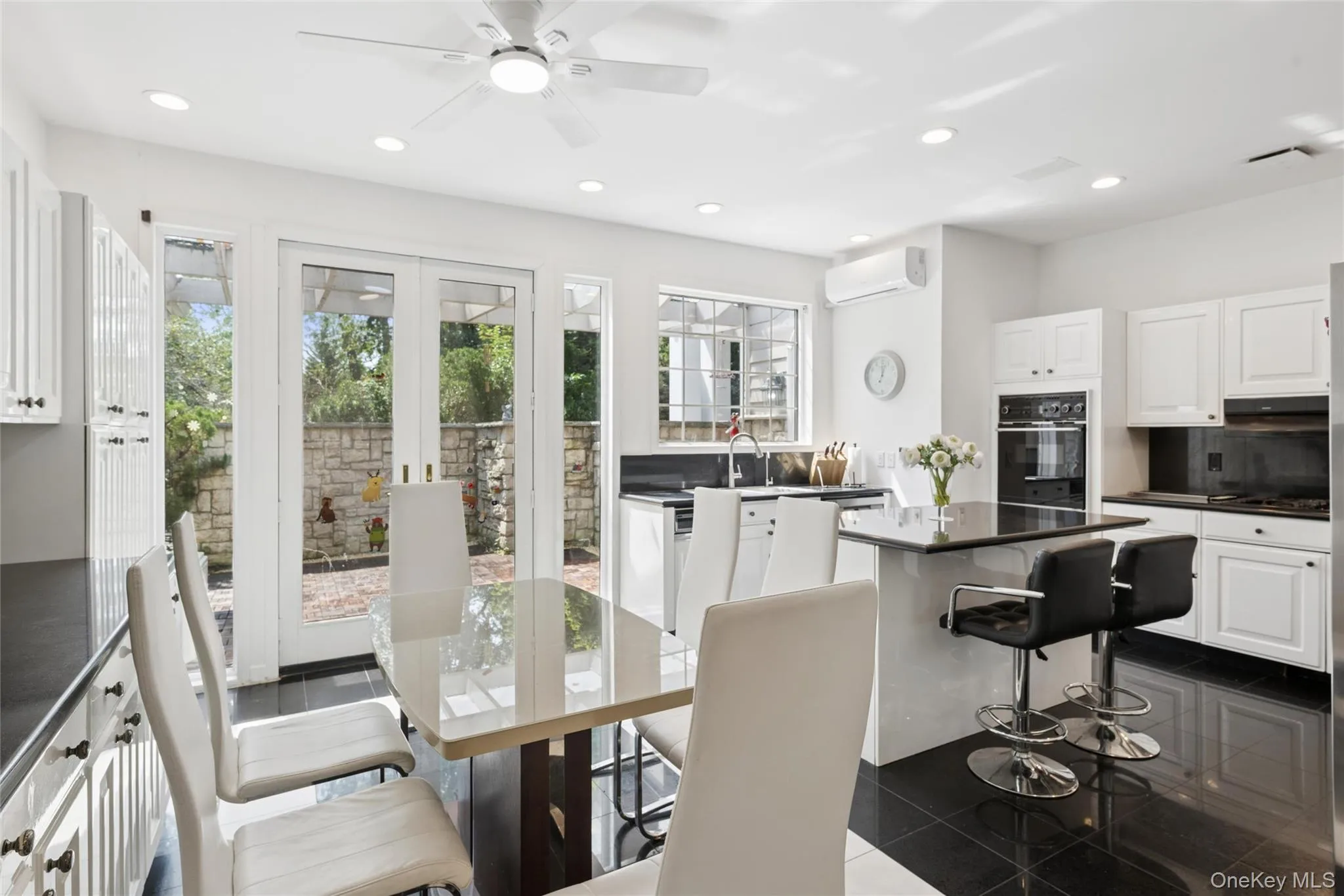 1 Engineers Road, North Hempstead, NY, 5 Bedrooms Bedrooms, 11 Rooms Rooms,3 BathroomsBathrooms,Residential,For Rent,Engineers,0,1038838 1 Engineers Road, North Hempstead, NY, 5 Bedrooms Bedrooms, 11 Rooms Rooms,3 BathroomsBathrooms,Residential,For Rent,Engineers,0,1038838