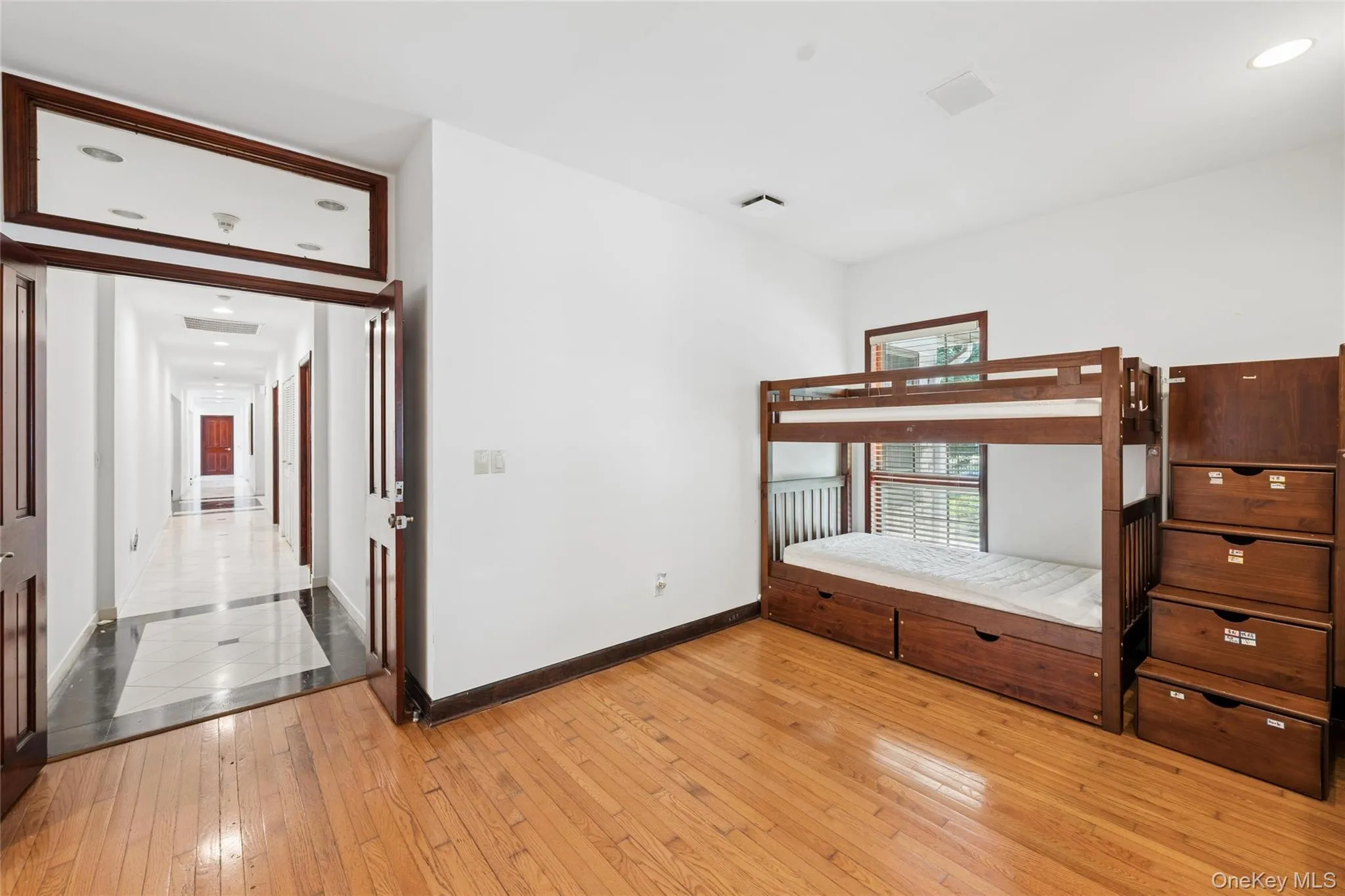 1 Engineers Road, North Hempstead, NY, 5 Bedrooms Bedrooms, 11 Rooms Rooms,3 BathroomsBathrooms,Residential,For Rent,Engineers,0,1038838 1 Engineers Road, North Hempstead, NY, 5 Bedrooms Bedrooms, 11 Rooms Rooms,3 BathroomsBathrooms,Residential,For Rent,Engineers,0,1038838