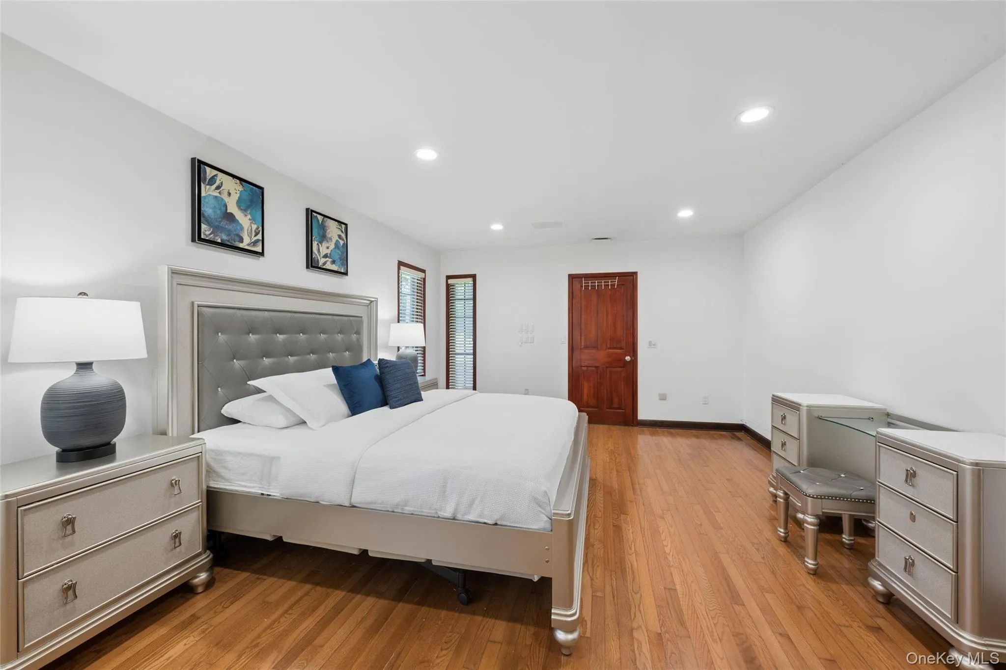 1 Engineers Road, North Hempstead, NY, 5 Bedrooms Bedrooms, 11 Rooms Rooms,3 BathroomsBathrooms,Residential,For Rent,Engineers,0,1038838 1 Engineers Road, North Hempstead, NY, 5 Bedrooms Bedrooms, 11 Rooms Rooms,3 BathroomsBathrooms,Residential,For Rent,Engineers,0,1038838