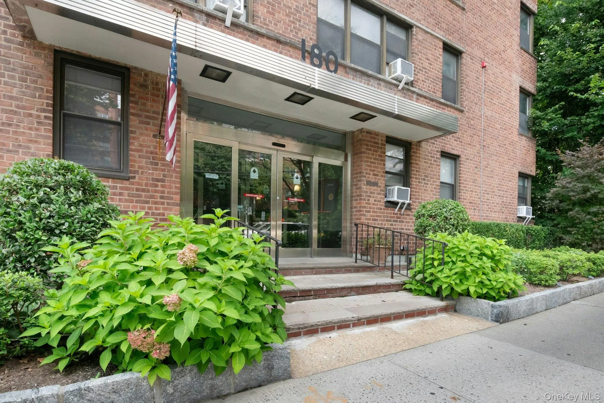 180 Hartsdale Avenue, Greenburgh, NY, 2 Bedrooms Bedrooms, 5 Rooms Rooms,2 BathroomsBathrooms,Residential,For Rent,Hartsdale,0,1038839 180 Hartsdale Avenue, Greenburgh, NY, 2 Bedrooms Bedrooms, 5 Rooms Rooms,2 BathroomsBathrooms,Residential,For Rent,Hartsdale,0,1038839