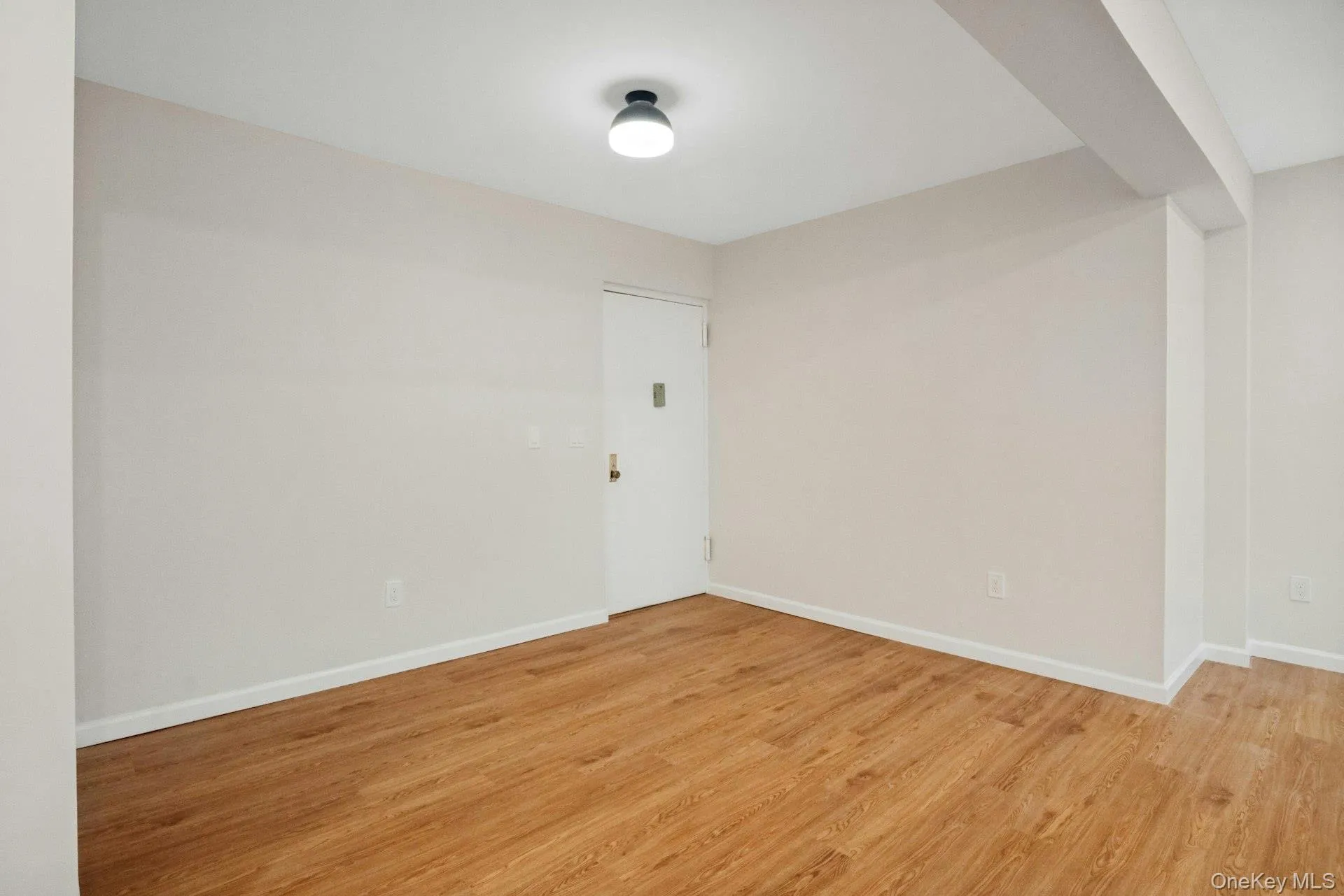 180 Hartsdale Avenue, Greenburgh, NY, 2 Bedrooms Bedrooms, 5 Rooms Rooms,2 BathroomsBathrooms,Residential,For Rent,Hartsdale,0,1038839 180 Hartsdale Avenue, Greenburgh, NY, 2 Bedrooms Bedrooms, 5 Rooms Rooms,2 BathroomsBathrooms,Residential,For Rent,Hartsdale,0,1038839