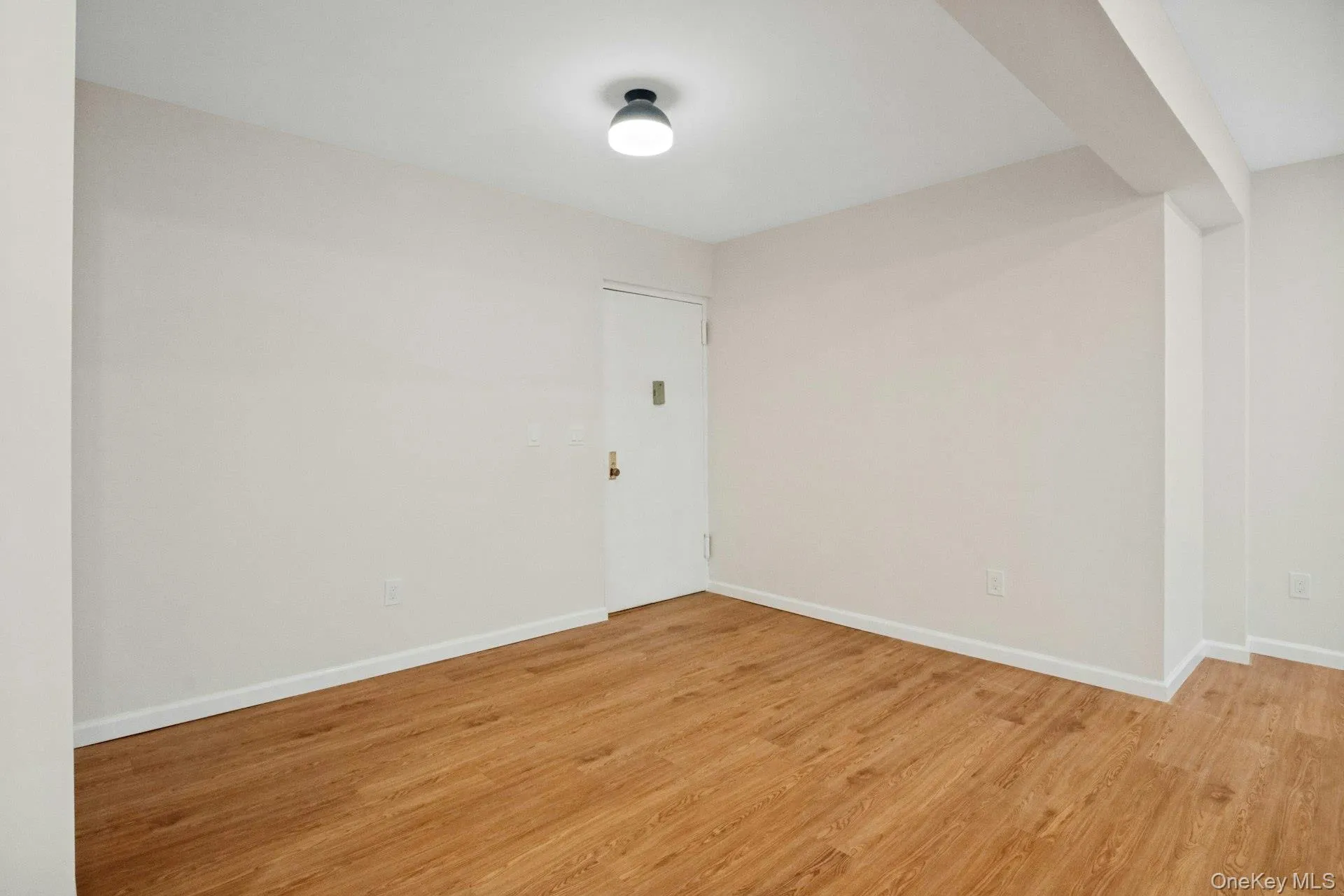 180 Hartsdale Avenue, Greenburgh, NY, 2 Bedrooms Bedrooms, 5 Rooms Rooms,2 BathroomsBathrooms,Residential,For Rent,Hartsdale,0,1038839 180 Hartsdale Avenue, Greenburgh, NY, 2 Bedrooms Bedrooms, 5 Rooms Rooms,2 BathroomsBathrooms,Residential,For Rent,Hartsdale,0,1038839