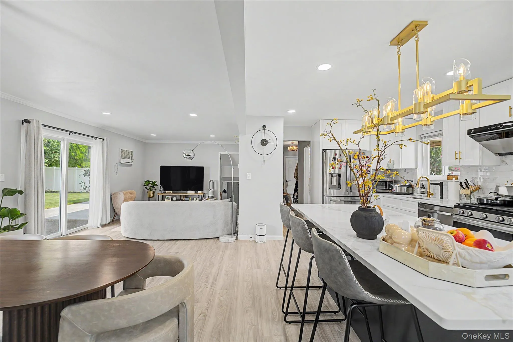 16 Hunt Place, Hempstead, NY, 5 Bedrooms Bedrooms, 7 Rooms Rooms,2 BathroomsBathrooms,Residential,For Rent,Hunt,0,1038840 16 Hunt Place, Hempstead, NY, 5 Bedrooms Bedrooms, 7 Rooms Rooms,2 BathroomsBathrooms,Residential,For Rent,Hunt,0,1038840