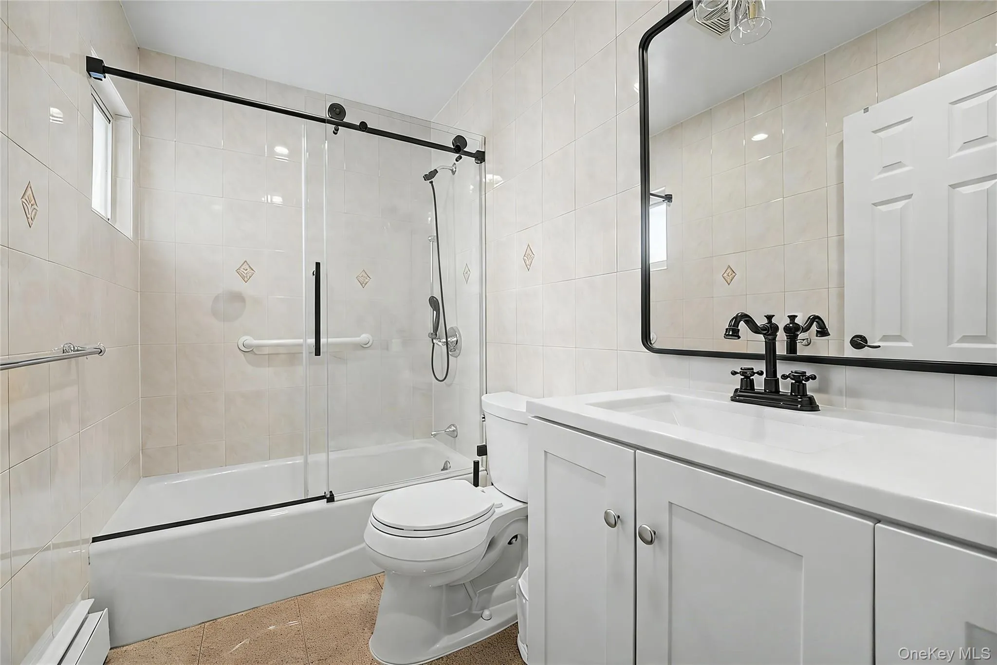 16 Hunt Place, Hempstead, NY, 5 Bedrooms Bedrooms, 7 Rooms Rooms,2 BathroomsBathrooms,Residential,For Rent,Hunt,0,1038840 16 Hunt Place, Hempstead, NY, 5 Bedrooms Bedrooms, 7 Rooms Rooms,2 BathroomsBathrooms,Residential,For Rent,Hunt,0,1038840