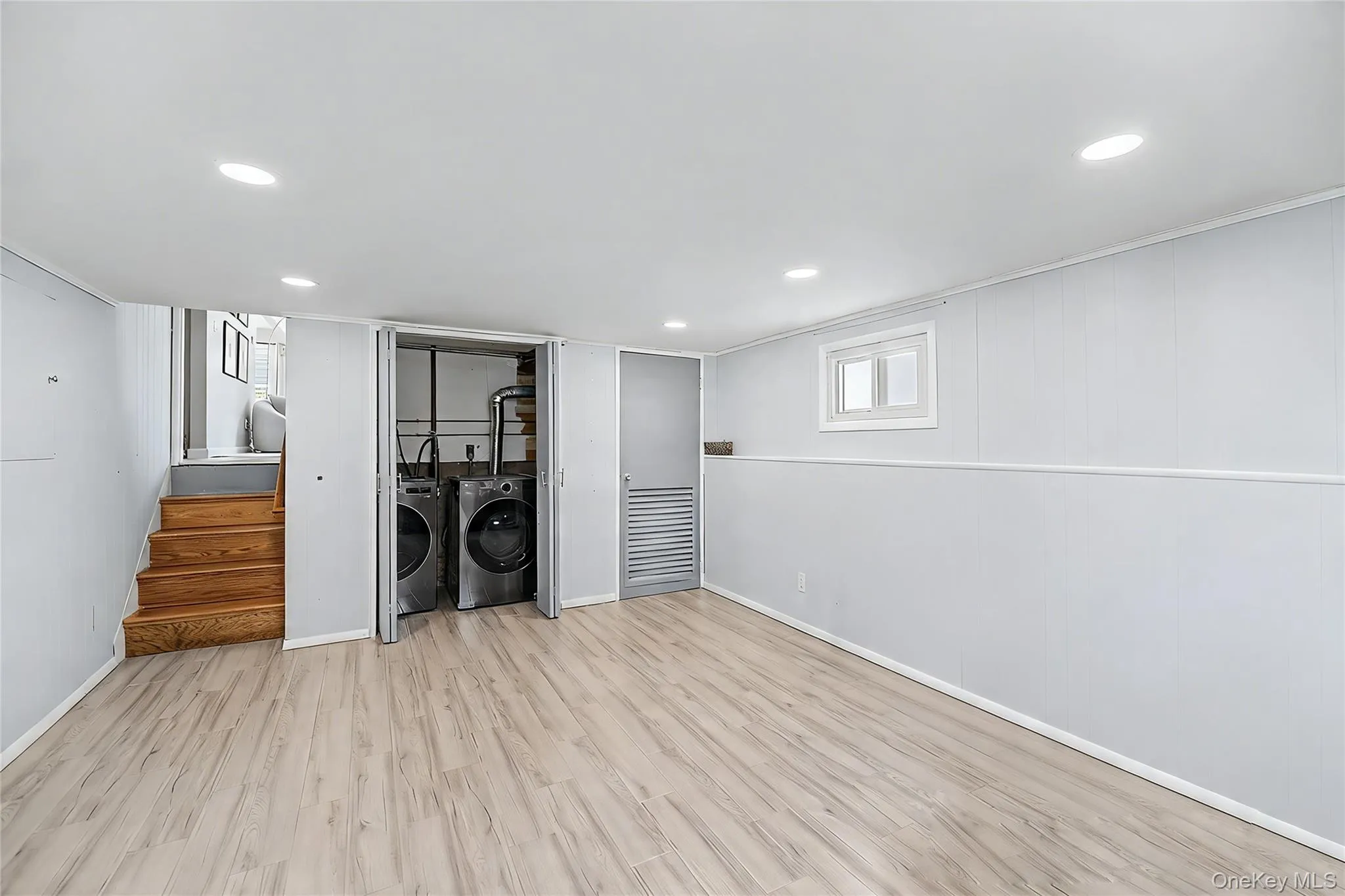 16 Hunt Place, Hempstead, NY, 5 Bedrooms Bedrooms, 7 Rooms Rooms,2 BathroomsBathrooms,Residential,For Rent,Hunt,0,1038840 16 Hunt Place, Hempstead, NY, 5 Bedrooms Bedrooms, 7 Rooms Rooms,2 BathroomsBathrooms,Residential,For Rent,Hunt,0,1038840