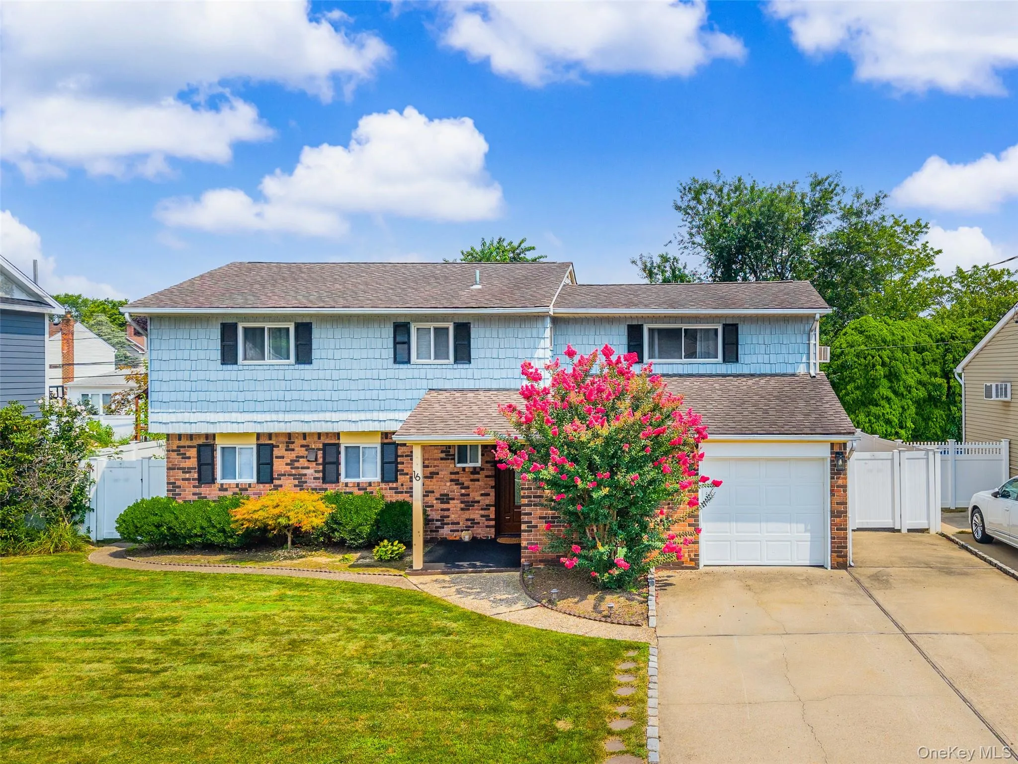 16 Hunt Place, Hempstead, NY, 5 Bedrooms Bedrooms, 7 Rooms Rooms,2 BathroomsBathrooms,Residential,For Rent,Hunt,0,1038840 16 Hunt Place, Hempstead, NY, 5 Bedrooms Bedrooms, 7 Rooms Rooms,2 BathroomsBathrooms,Residential,For Rent,Hunt,0,1038840