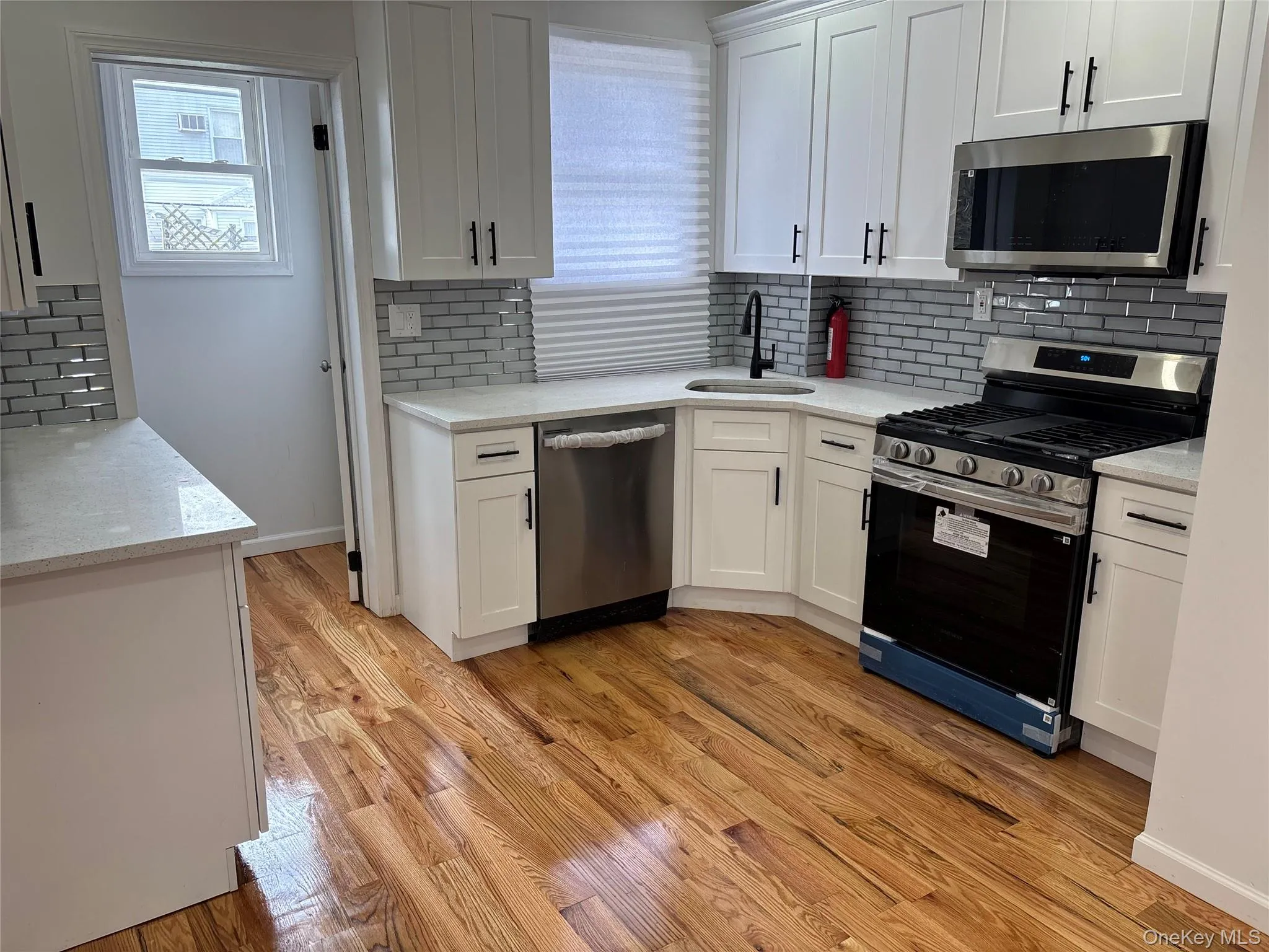 6918 69th Street, New York, NY, 3 Bedrooms Bedrooms, 8 Rooms Rooms,2 BathroomsBathrooms,Residential,For Rent,69th,0,1038841 6918 69th Street, New York, NY, 3 Bedrooms Bedrooms, 8 Rooms Rooms,2 BathroomsBathrooms,Residential,For Rent,69th,0,1038841