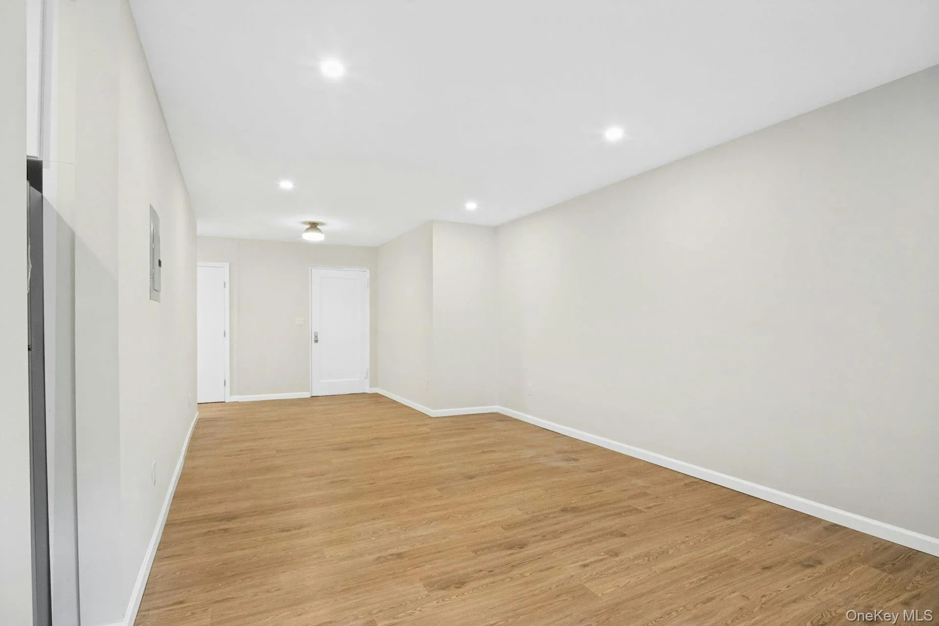 180 Hartsdale Avenue, Greenburgh, NY, 2 Bedrooms Bedrooms, 5 Rooms Rooms,2 BathroomsBathrooms,Residential,For Rent,Hartsdale,0,1038842 180 Hartsdale Avenue, Greenburgh, NY, 2 Bedrooms Bedrooms, 5 Rooms Rooms,2 BathroomsBathrooms,Residential,For Rent,Hartsdale,0,1038842