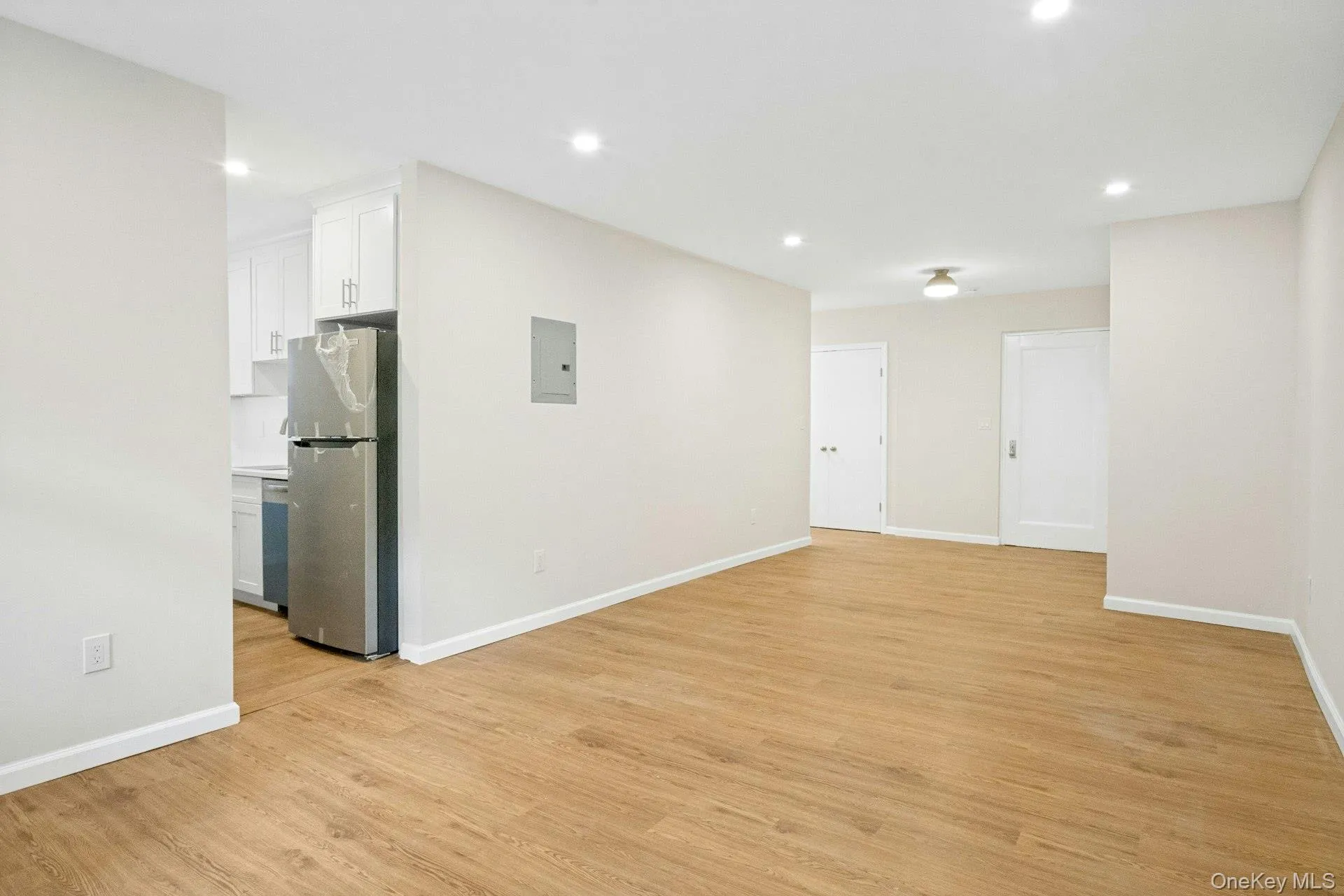 180 Hartsdale Avenue, Greenburgh, NY, 2 Bedrooms Bedrooms, 5 Rooms Rooms,2 BathroomsBathrooms,Residential,For Rent,Hartsdale,0,1038842 180 Hartsdale Avenue, Greenburgh, NY, 2 Bedrooms Bedrooms, 5 Rooms Rooms,2 BathroomsBathrooms,Residential,For Rent,Hartsdale,0,1038842