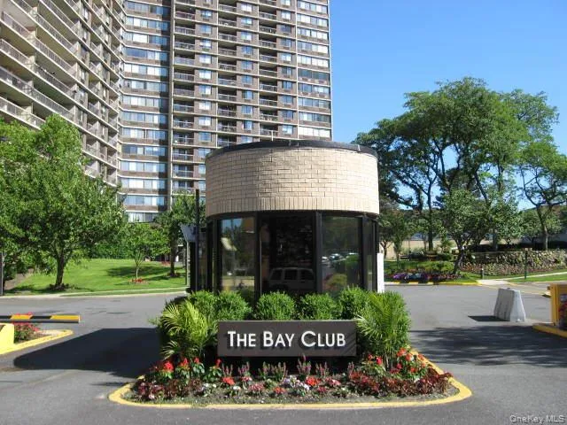 1 Bay Club Drive, New York, NY, 3 Rooms Rooms,1 BathroomBathrooms,Residential,For Rent,Bay Club,0,1038845 1 Bay Club Drive, New York, NY, 3 Rooms Rooms,1 BathroomBathrooms,Residential,For Rent,Bay Club,0,1038845
