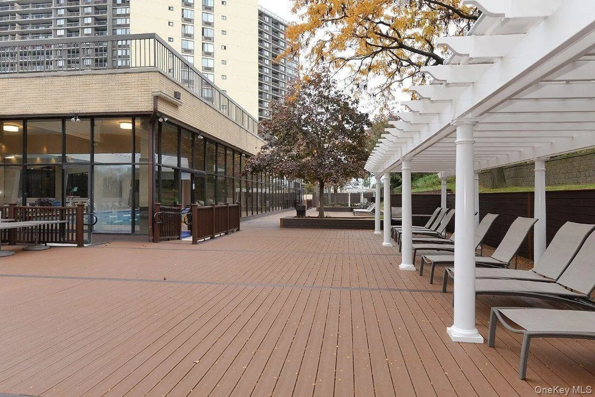 1 Bay Club Drive, New York, NY, 3 Rooms Rooms,1 BathroomBathrooms,Residential,For Rent,Bay Club,0,1038845 1 Bay Club Drive, New York, NY, 3 Rooms Rooms,1 BathroomBathrooms,Residential,For Rent,Bay Club,0,1038845