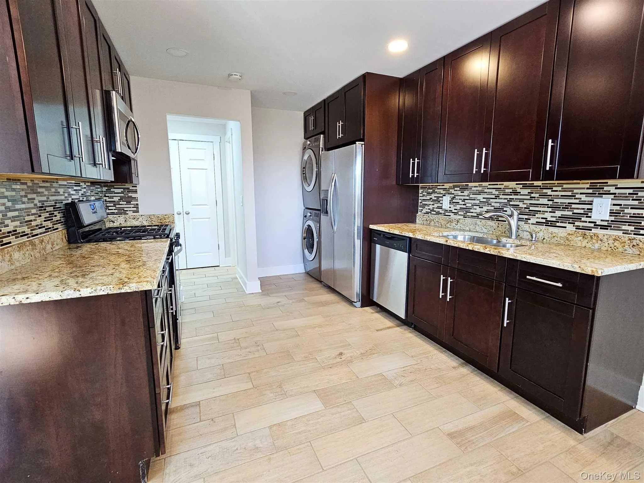 32 ALPINE Drive, Wappinger, NY, 3 Bedrooms Bedrooms, 7 Rooms Rooms,1 BathroomBathrooms,Residential Lease,For Rent,ALPINE,0,1038847 32 ALPINE Drive, Wappinger, NY, 3 Bedrooms Bedrooms, 7 Rooms Rooms,1 BathroomBathrooms,Residential Lease,For Rent,ALPINE,0,1038847