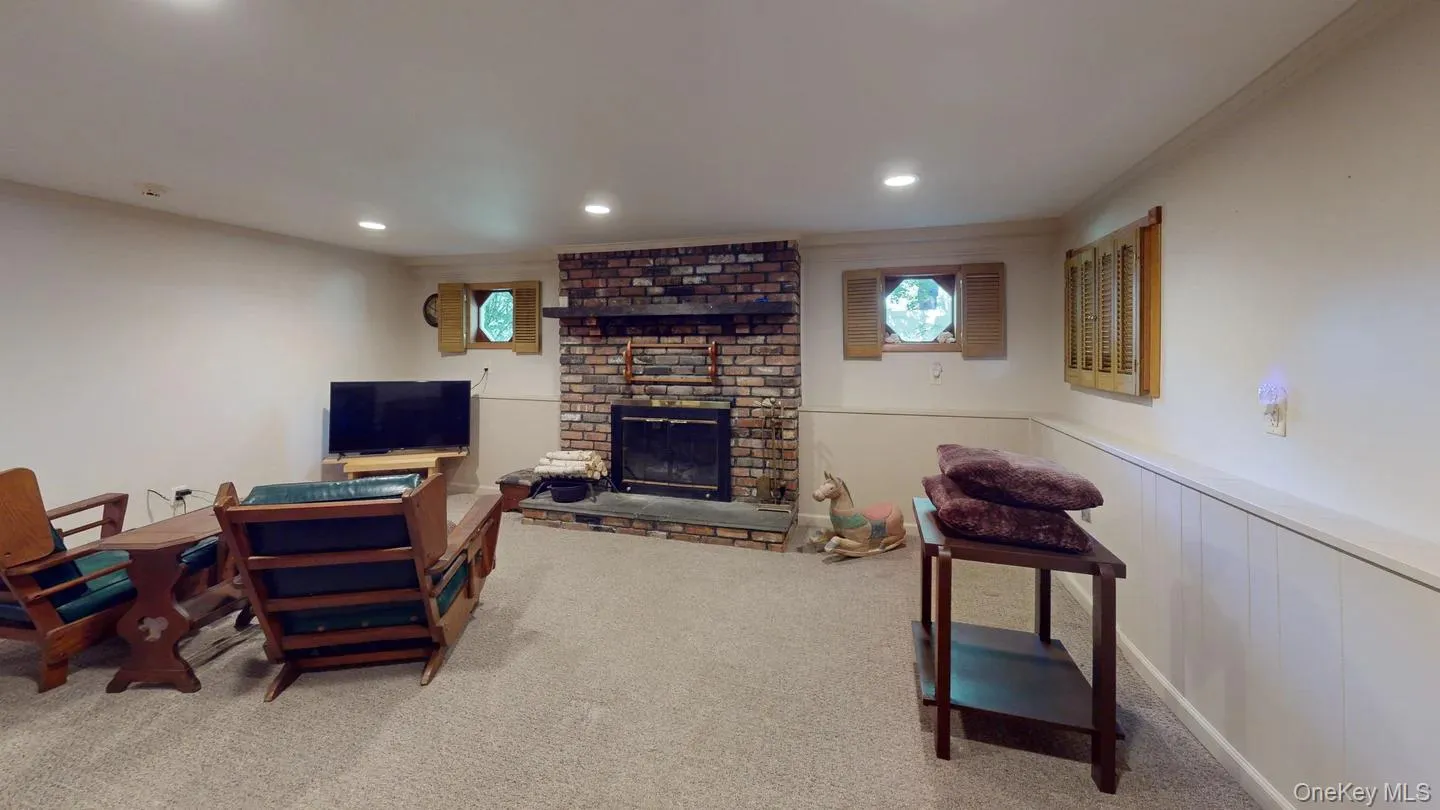 18 GAYLORE Drive, Babylon, NY, 3 Bedrooms Bedrooms, 8 Rooms Rooms,2 BathroomsBathrooms,Residential,For Rent,GAYLORE,0,1038848 18 GAYLORE Drive, Babylon, NY, 3 Bedrooms Bedrooms, 8 Rooms Rooms,2 BathroomsBathrooms,Residential,For Rent,GAYLORE,0,1038848