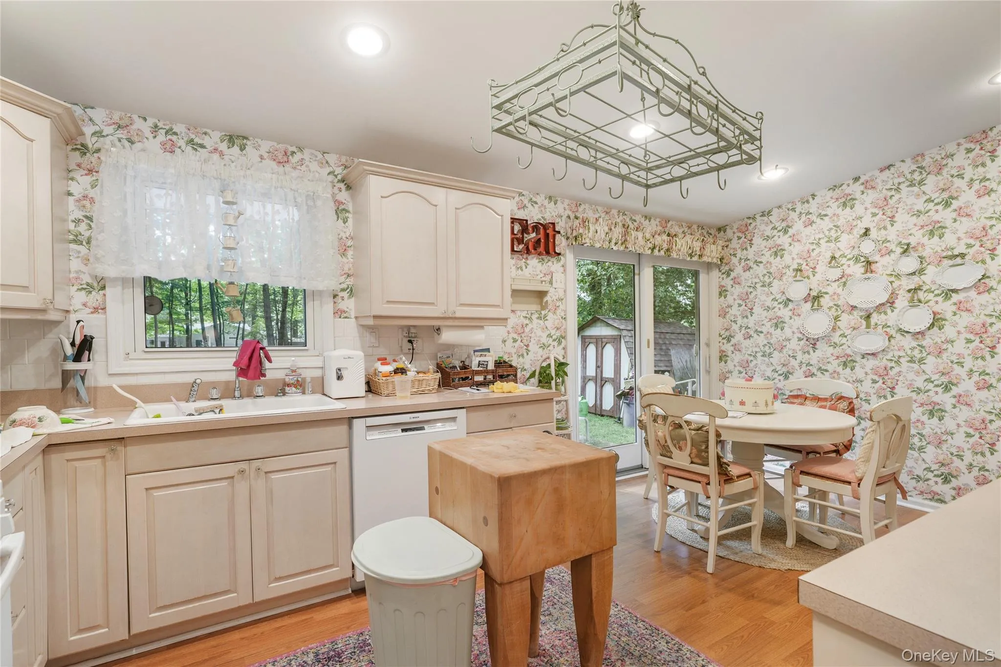 29 Fay Road, Clarkstown, NY, 3 Bedrooms Bedrooms, 7 Rooms Rooms,1 BathroomBathrooms,Residential,For Rent,Fay,0,1038850 29 Fay Road, Clarkstown, NY, 3 Bedrooms Bedrooms, 7 Rooms Rooms,1 BathroomBathrooms,Residential,For Rent,Fay,0,1038850