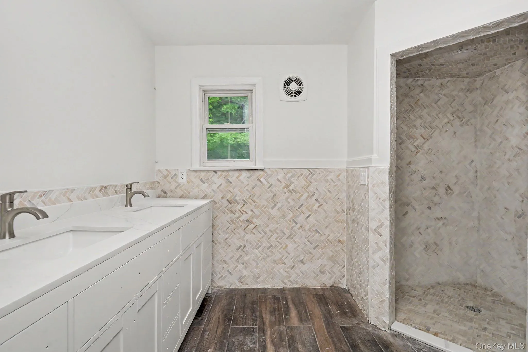 4 Woodward Terrace, Woodbury, NY, 4 Bedrooms Bedrooms, 7 Rooms Rooms,2 BathroomsBathrooms,Residential,For Rent,Woodward,0,1038851 4 Woodward Terrace, Woodbury, NY, 4 Bedrooms Bedrooms, 7 Rooms Rooms,2 BathroomsBathrooms,Residential,For Rent,Woodward,0,1038851
