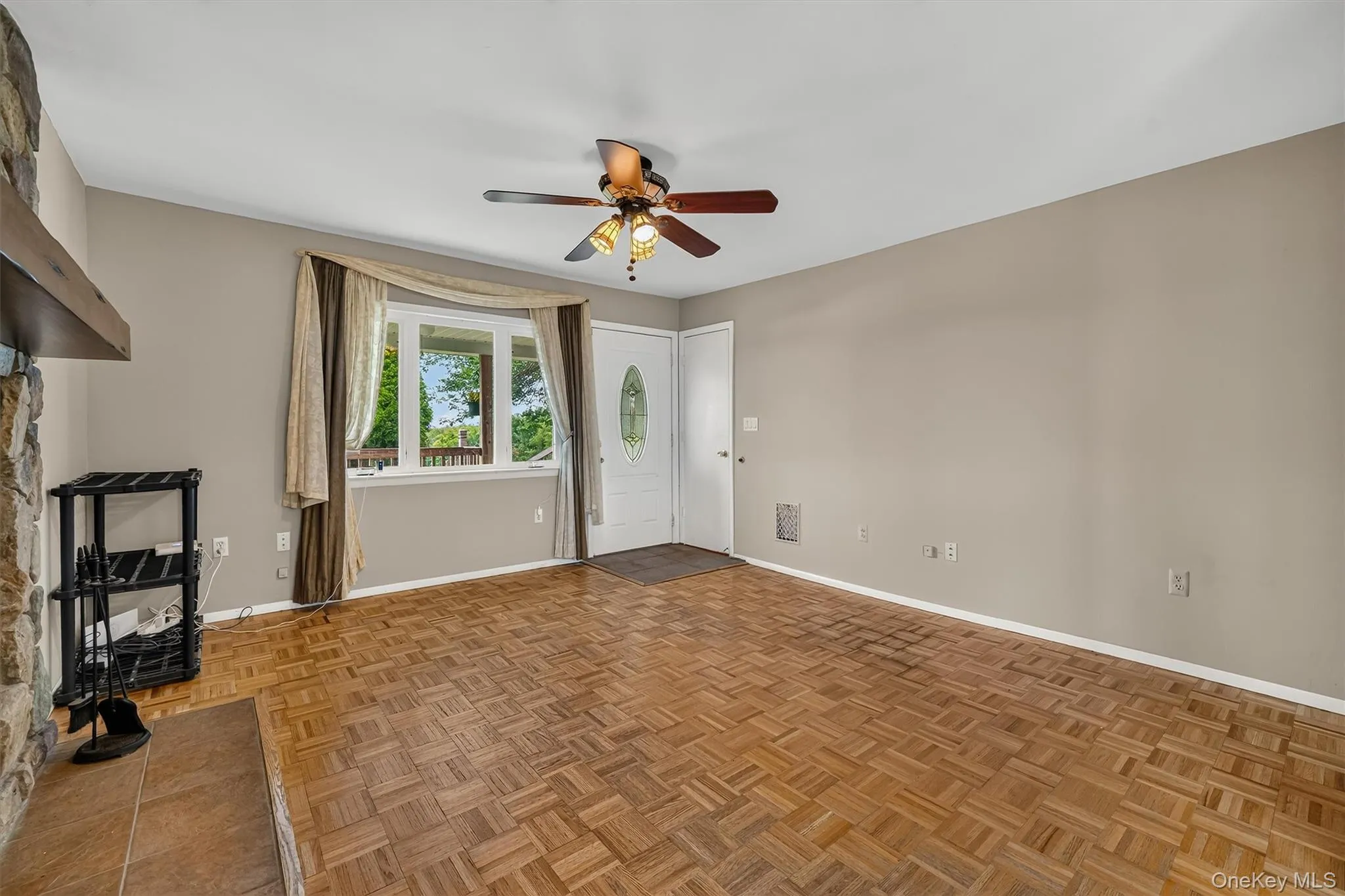 355 County Highway 62, Minisink, NY, 4 Bedrooms Bedrooms, 8 Rooms Rooms,2 BathroomsBathrooms,Residential,For Rent,County Highway 62,0,1038853 355 County Highway 62, Minisink, NY, 4 Bedrooms Bedrooms, 8 Rooms Rooms,2 BathroomsBathrooms,Residential,For Rent,County Highway 62,0,1038853