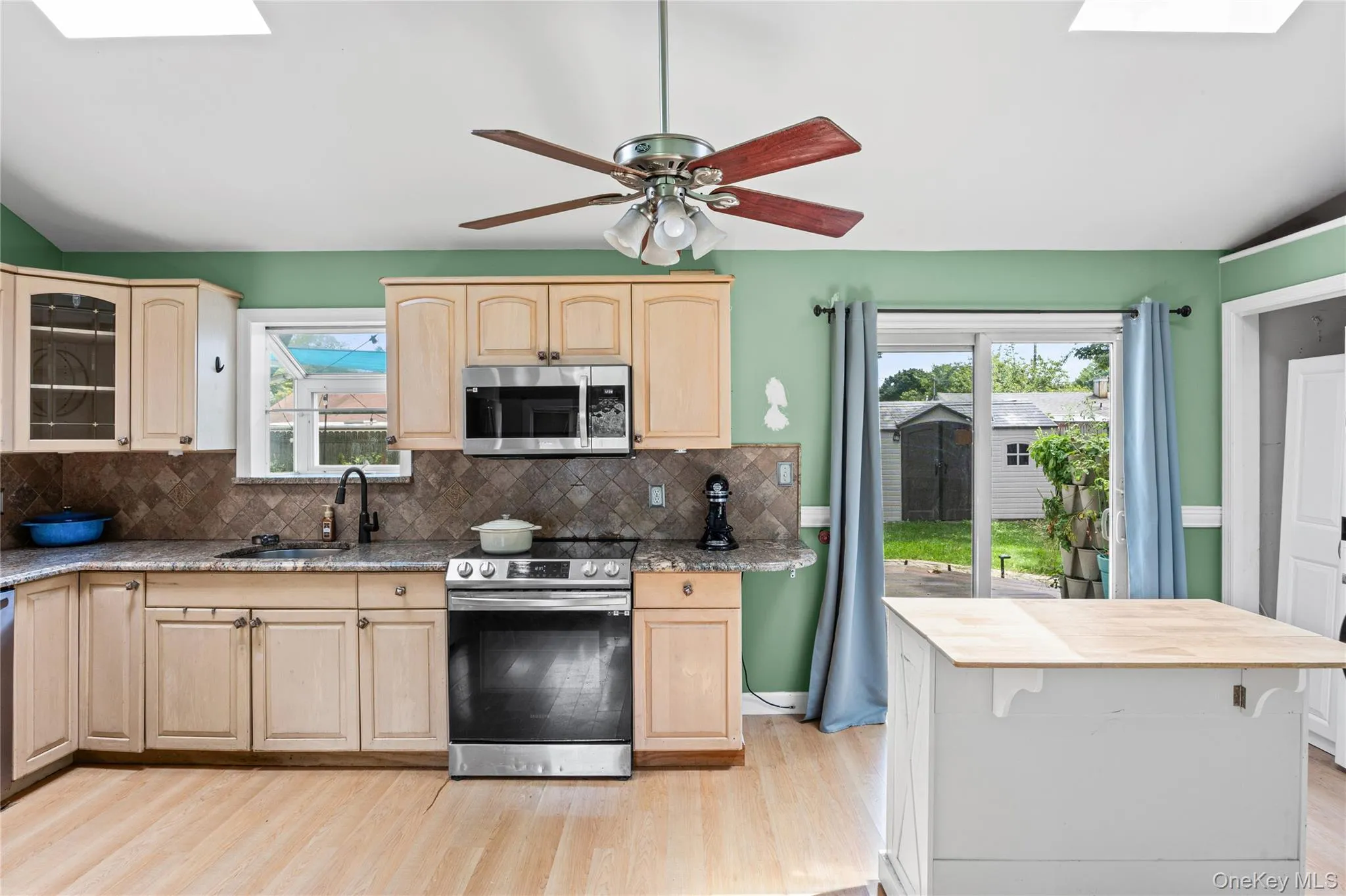 1023 Udall Road, Islip, NY, 3 Bedrooms Bedrooms, 6 Rooms Rooms,1 BathroomBathrooms,Residential,For Rent,Udall,0,1038855 1023 Udall Road, Islip, NY, 3 Bedrooms Bedrooms, 6 Rooms Rooms,1 BathroomBathrooms,Residential,For Rent,Udall,0,1038855