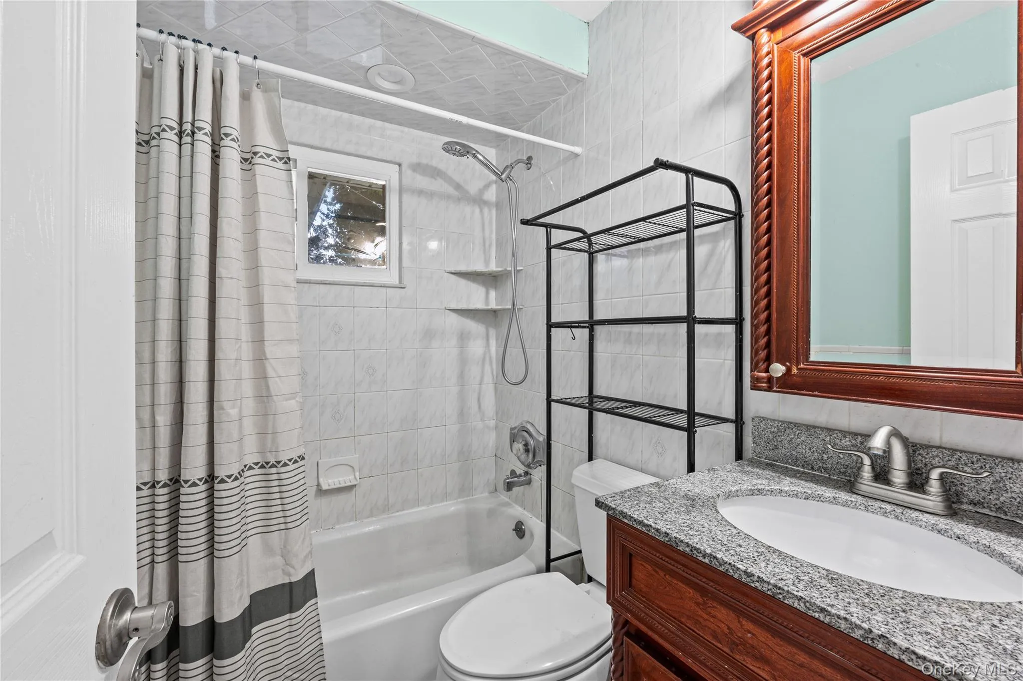1023 Udall Road, Islip, NY, 3 Bedrooms Bedrooms, 6 Rooms Rooms,1 BathroomBathrooms,Residential,For Rent,Udall,0,1038855 1023 Udall Road, Islip, NY, 3 Bedrooms Bedrooms, 6 Rooms Rooms,1 BathroomBathrooms,Residential,For Rent,Udall,0,1038855