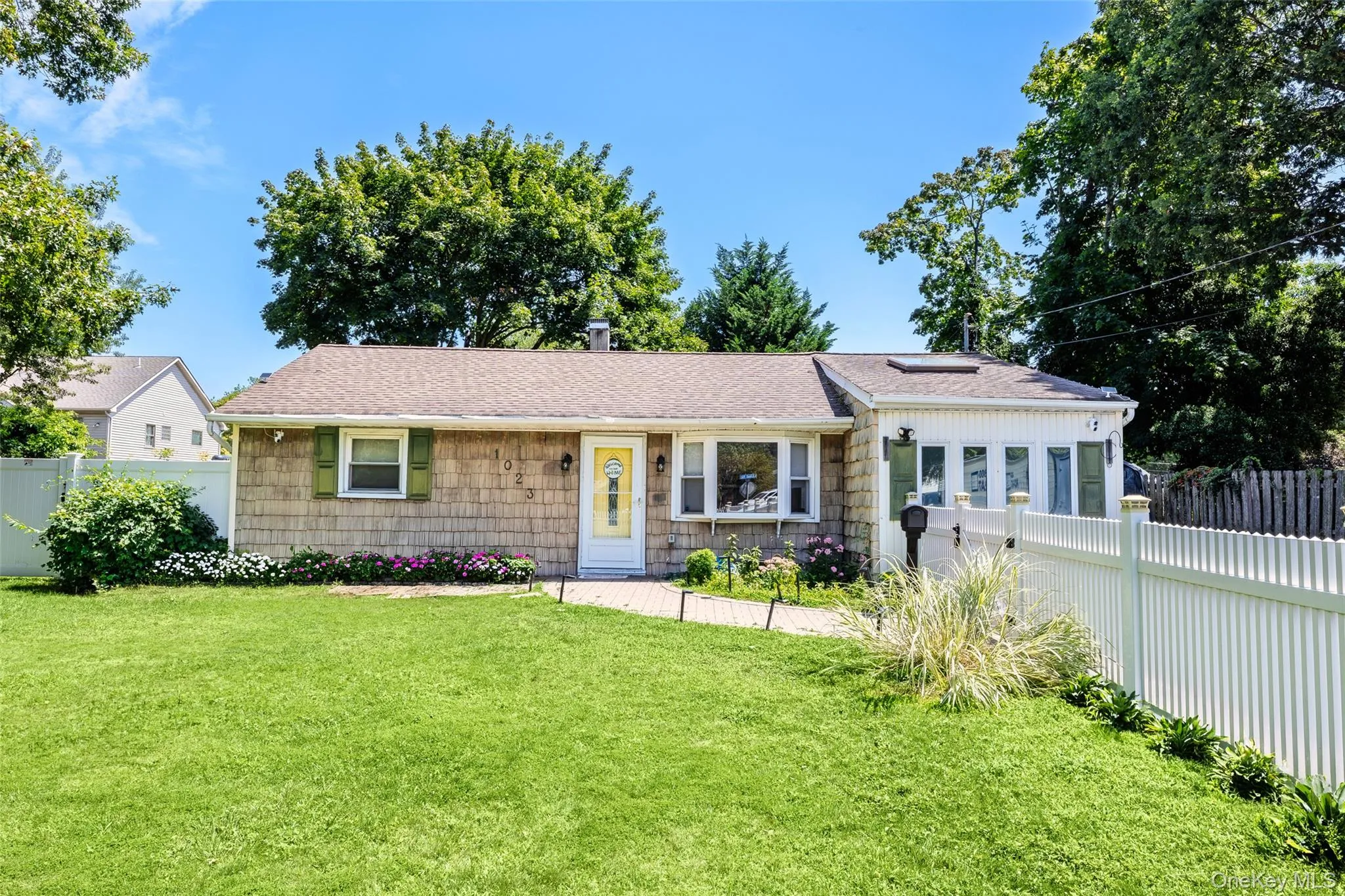 1023 Udall Road, Islip, NY, 3 Bedrooms Bedrooms, 6 Rooms Rooms,1 BathroomBathrooms,Residential,For Rent,Udall,0,1038855 1023 Udall Road, Islip, NY, 3 Bedrooms Bedrooms, 6 Rooms Rooms,1 BathroomBathrooms,Residential,For Rent,Udall,0,1038855