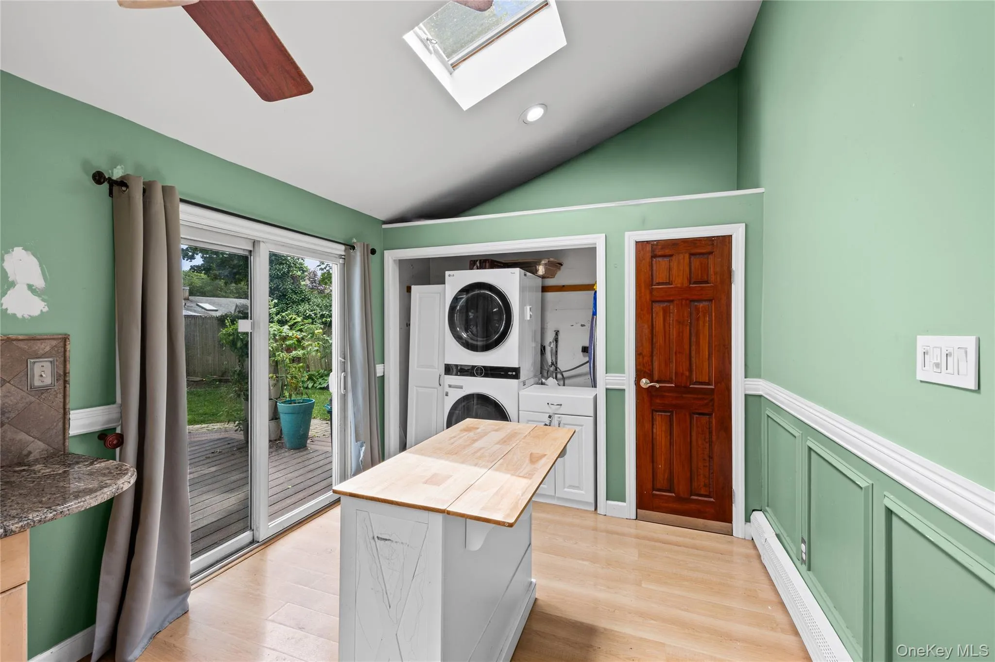 1023 Udall Road, Islip, NY, 3 Bedrooms Bedrooms, 6 Rooms Rooms,1 BathroomBathrooms,Residential,For Rent,Udall,0,1038855 1023 Udall Road, Islip, NY, 3 Bedrooms Bedrooms, 6 Rooms Rooms,1 BathroomBathrooms,Residential,For Rent,Udall,0,1038855