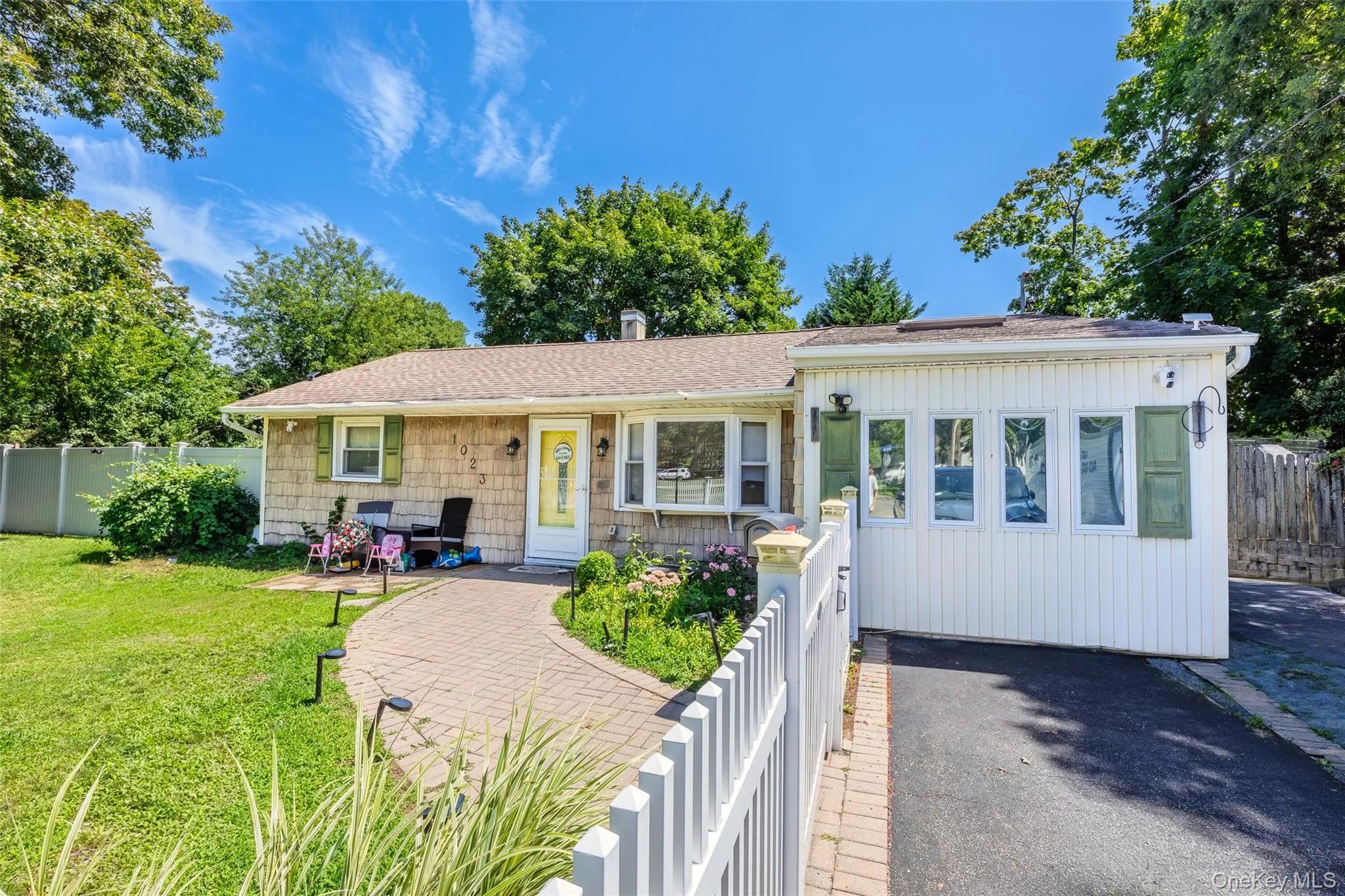 1023 Udall Road, Islip, NY, 3 Bedrooms Bedrooms, 6 Rooms Rooms,1 BathroomBathrooms,Residential,For Rent,Udall,0,1038855 1023 Udall Road, Islip, NY, 3 Bedrooms Bedrooms, 6 Rooms Rooms,1 BathroomBathrooms,Residential,For Rent,Udall,0,1038855