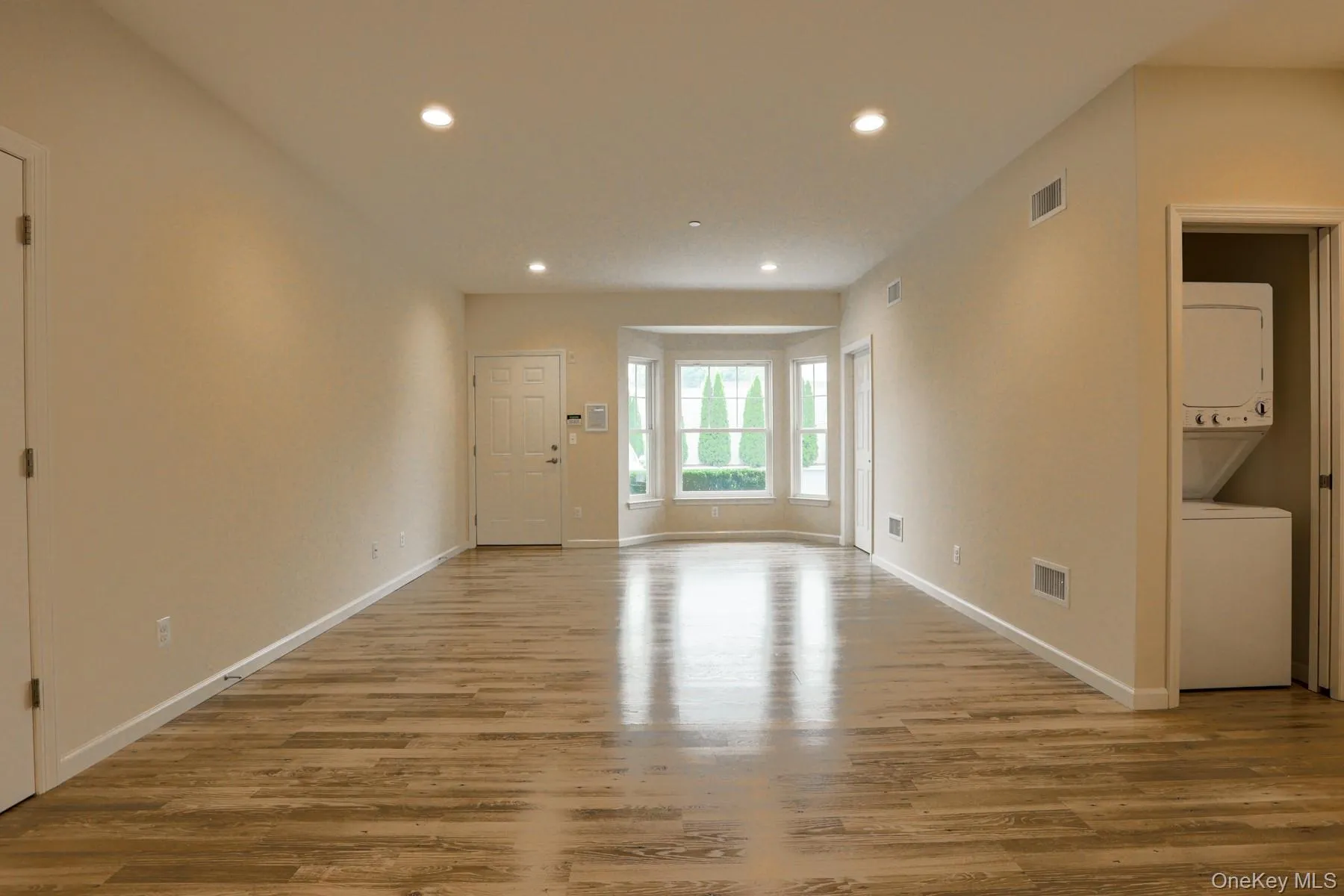 1 Grace Lane, Babylon, NY, 2 Bedrooms Bedrooms, 5 Rooms Rooms,2 BathroomsBathrooms,Residential Lease,For Rent,Grace,0,1038863 1 Grace Lane, Babylon, NY, 2 Bedrooms Bedrooms, 5 Rooms Rooms,2 BathroomsBathrooms,Residential Lease,For Rent,Grace,0,1038863