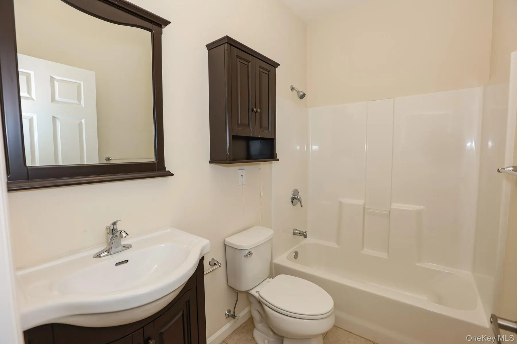 1 Grace Lane, Babylon, NY, 2 Bedrooms Bedrooms, 5 Rooms Rooms,2 BathroomsBathrooms,Residential Lease,For Rent,Grace,0,1038863 1 Grace Lane, Babylon, NY, 2 Bedrooms Bedrooms, 5 Rooms Rooms,2 BathroomsBathrooms,Residential Lease,For Rent,Grace,0,1038863