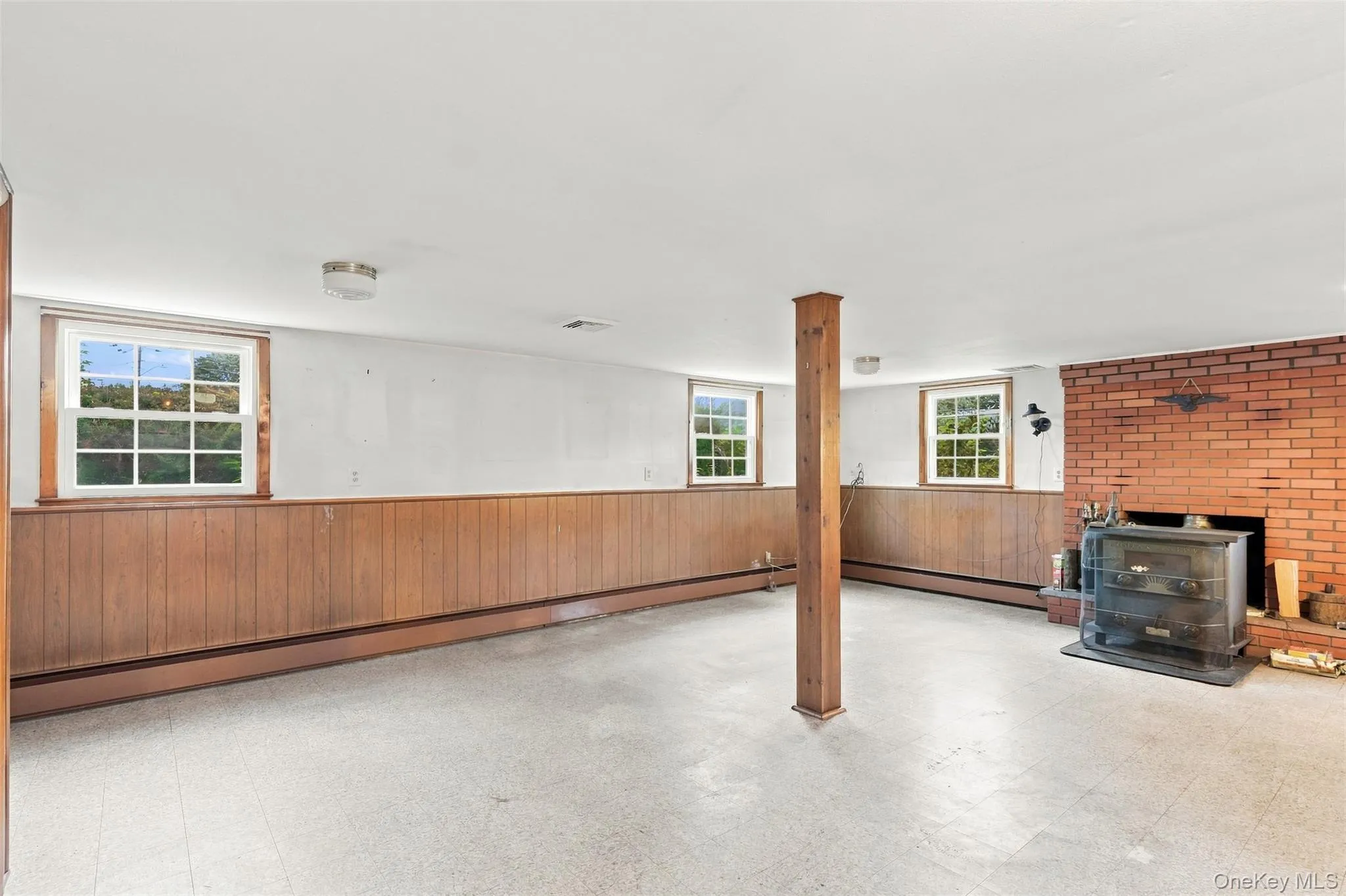 4 Cannon Drive, New Windsor, NY, 3 Bedrooms Bedrooms, 7 Rooms Rooms,1 BathroomBathrooms,Residential,For Rent,Cannon,0,1038867 4 Cannon Drive, New Windsor, NY, 3 Bedrooms Bedrooms, 7 Rooms Rooms,1 BathroomBathrooms,Residential,For Rent,Cannon,0,1038867