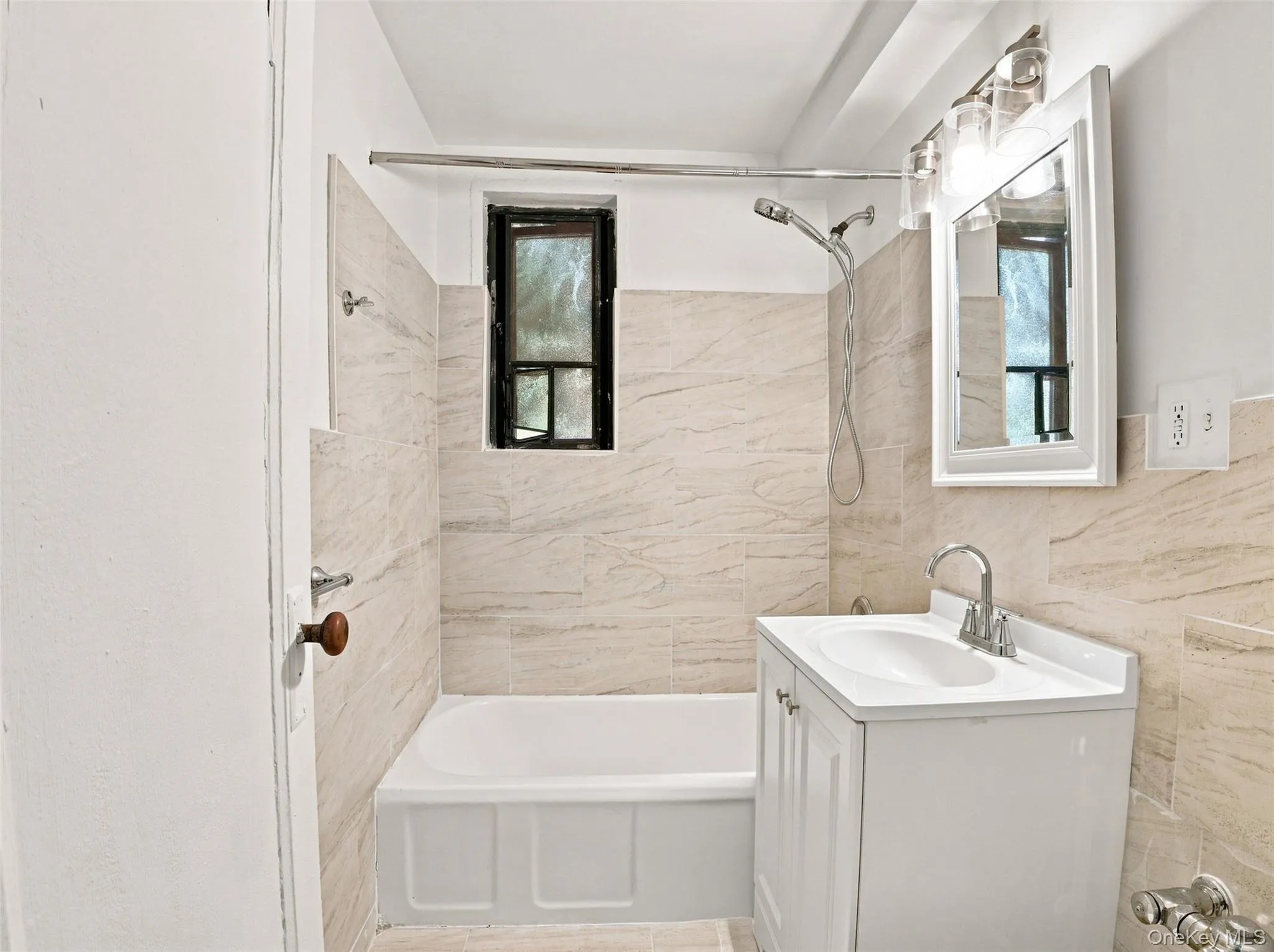 2049 Mc Graw Avenue, New York, NY, 1 Bedroom Bedrooms, 4 Rooms Rooms,1 BathroomBathrooms,Residential,For Rent,Mc Graw,0,1038872 2049 Mc Graw Avenue, New York, NY, 1 Bedroom Bedrooms, 4 Rooms Rooms,1 BathroomBathrooms,Residential,For Rent,Mc Graw,0,1038872