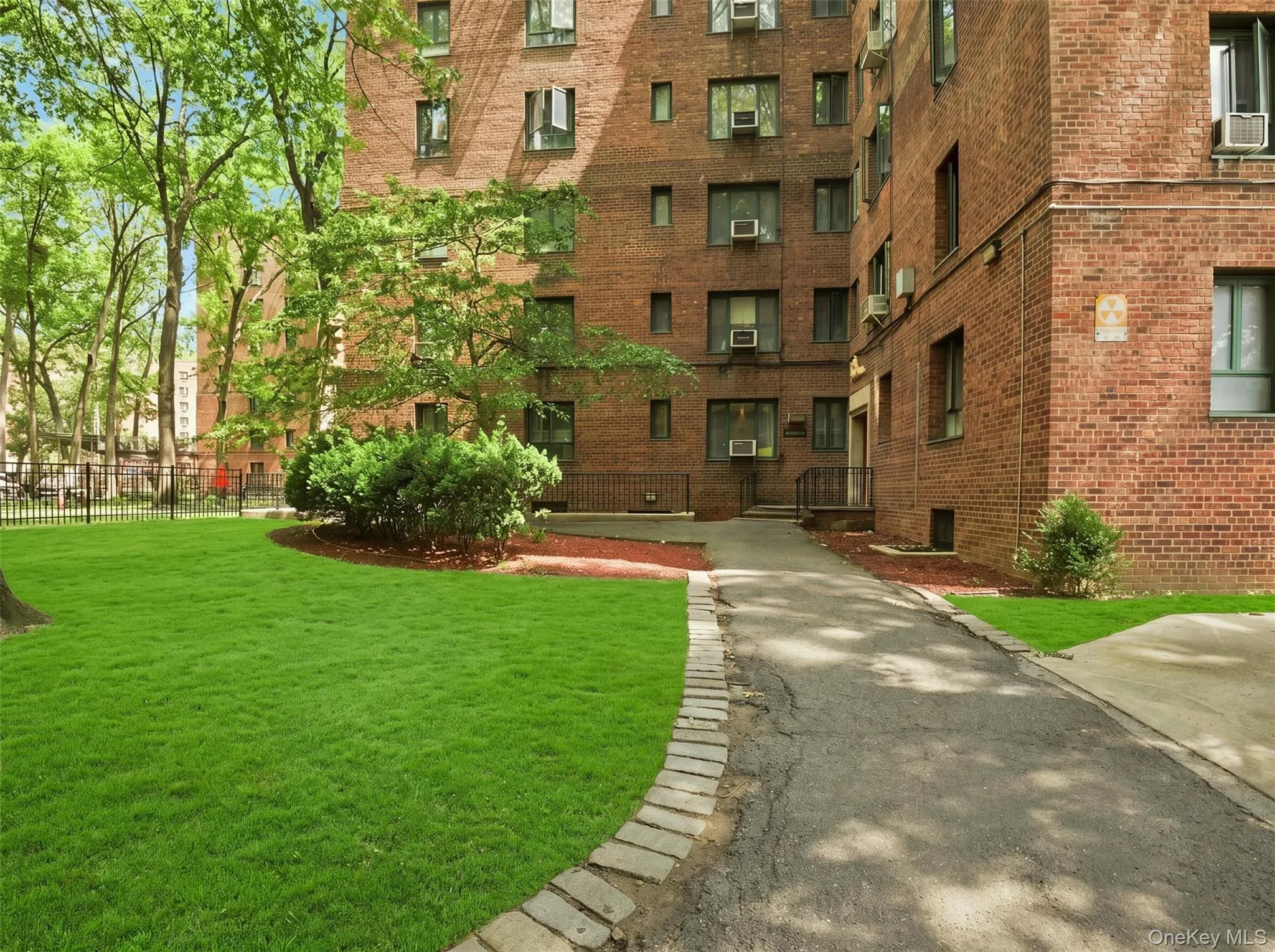 2049 Mc Graw Avenue, New York, NY, 1 Bedroom Bedrooms, 4 Rooms Rooms,1 BathroomBathrooms,Residential,For Rent,Mc Graw,0,1038872 2049 Mc Graw Avenue, New York, NY, 1 Bedroom Bedrooms, 4 Rooms Rooms,1 BathroomBathrooms,Residential,For Rent,Mc Graw,0,1038872