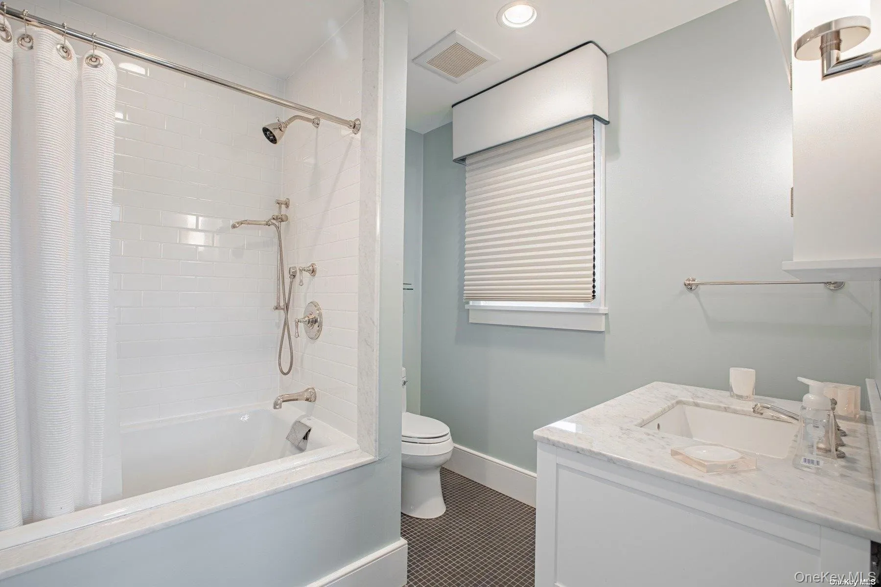 11A Captree, Babylon, NY, 4 Bedrooms Bedrooms, 8 Rooms Rooms,4 BathroomsBathrooms,Residential Lease,For Rent,Captree,0,1038874 11A Captree, Babylon, NY, 4 Bedrooms Bedrooms, 8 Rooms Rooms,4 BathroomsBathrooms,Residential Lease,For Rent,Captree,0,1038874