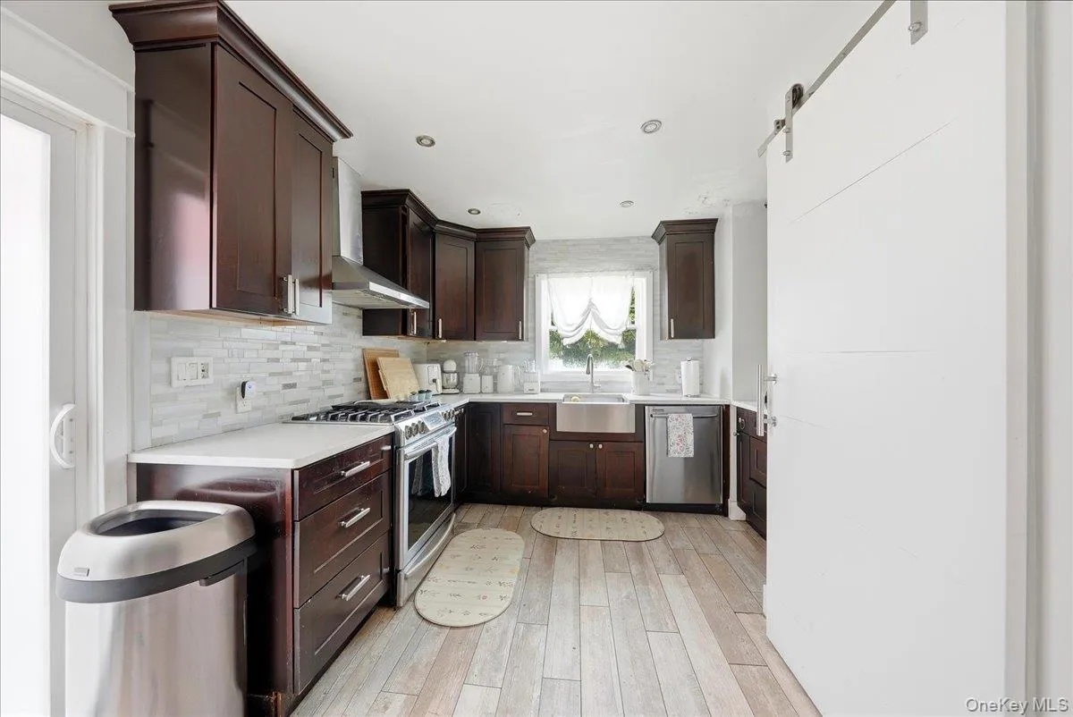 25 Coolidge Avenue, Yonkers, NY, 2 Bedrooms Bedrooms, 8 Rooms Rooms,2 BathroomsBathrooms,Residential,For Rent,Coolidge,0,1038877 25 Coolidge Avenue, Yonkers, NY, 2 Bedrooms Bedrooms, 8 Rooms Rooms,2 BathroomsBathrooms,Residential,For Rent,Coolidge,0,1038877