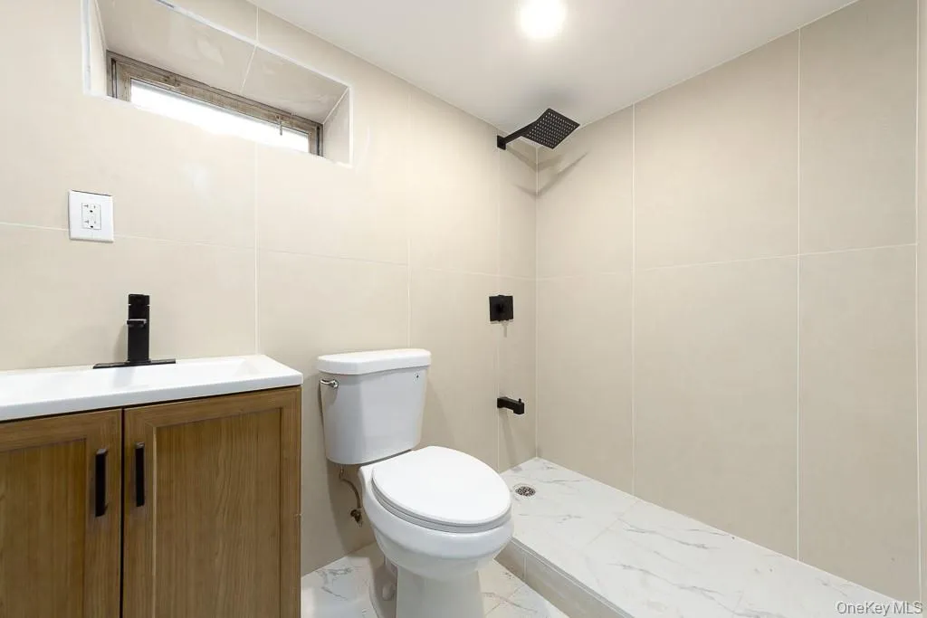 11640 141st Street, New York, NY, 3 Bedrooms Bedrooms, 6 Rooms Rooms,2 BathroomsBathrooms,Residential,For Rent,141st,0,1038880 11640 141st Street, New York, NY, 3 Bedrooms Bedrooms, 6 Rooms Rooms,2 BathroomsBathrooms,Residential,For Rent,141st,0,1038880