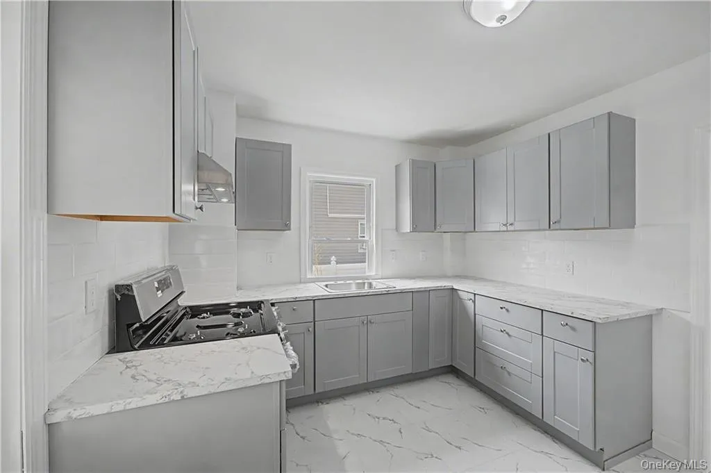 145-37 179TH Street, New York, NY, 4 Bedrooms Bedrooms, 7 Rooms Rooms,3 BathroomsBathrooms,Residential,For Rent,179TH,0,1038882 145-37 179TH Street, New York, NY, 4 Bedrooms Bedrooms, 7 Rooms Rooms,3 BathroomsBathrooms,Residential,For Rent,179TH,0,1038882