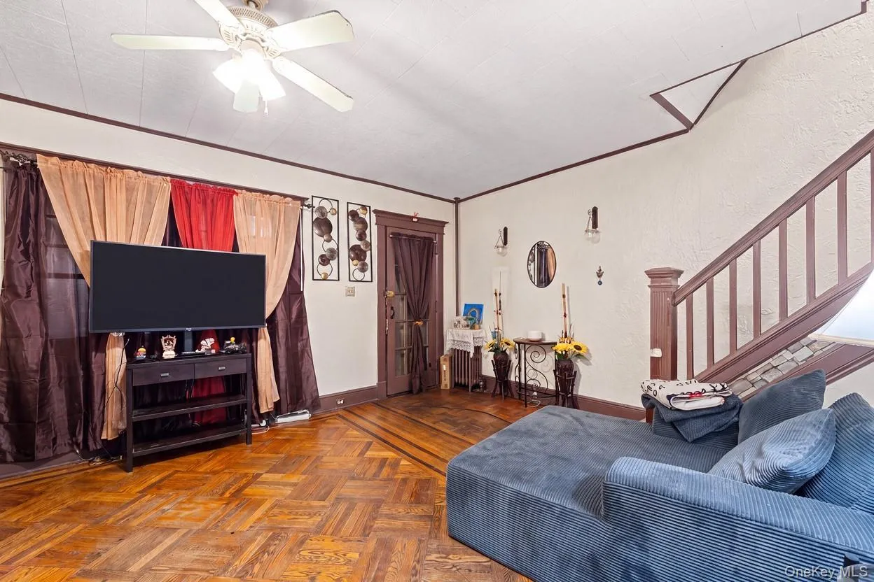 9116 91st Avenue, New York, NY, 3 Bedrooms Bedrooms, 6 Rooms Rooms,2 BathroomsBathrooms,Residential,For Rent,91st,0,1038884 9116 91st Avenue, New York, NY, 3 Bedrooms Bedrooms, 6 Rooms Rooms,2 BathroomsBathrooms,Residential,For Rent,91st,0,1038884