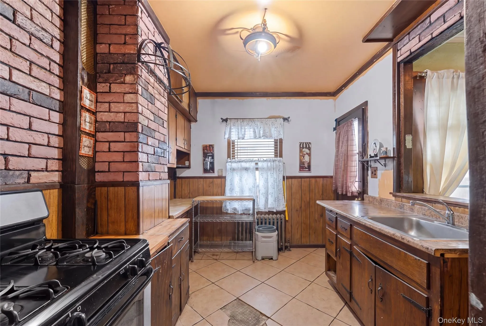 9116 91st Avenue, New York, NY, 3 Bedrooms Bedrooms, 6 Rooms Rooms,2 BathroomsBathrooms,Residential,For Rent,91st,0,1038884 9116 91st Avenue, New York, NY, 3 Bedrooms Bedrooms, 6 Rooms Rooms,2 BathroomsBathrooms,Residential,For Rent,91st,0,1038884