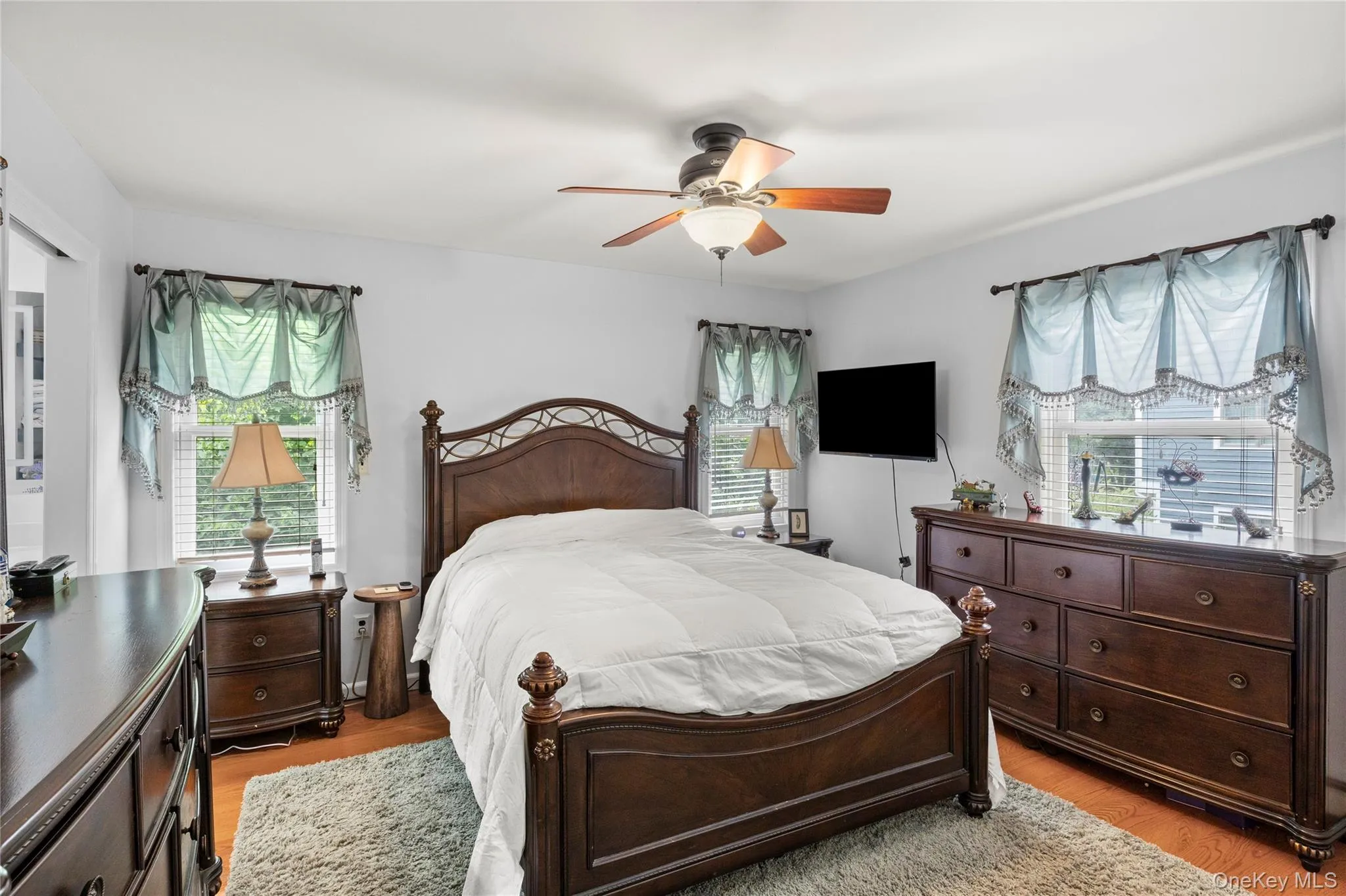 116 Head Of The Neck Road, Brookhaven, NY, 4 Bedrooms Bedrooms, 9 Rooms Rooms,2 BathroomsBathrooms,Residential,For Rent,Head Of The Neck,0,1038886 116 Head Of The Neck Road, Brookhaven, NY, 4 Bedrooms Bedrooms, 9 Rooms Rooms,2 BathroomsBathrooms,Residential,For Rent,Head Of The Neck,0,1038886
