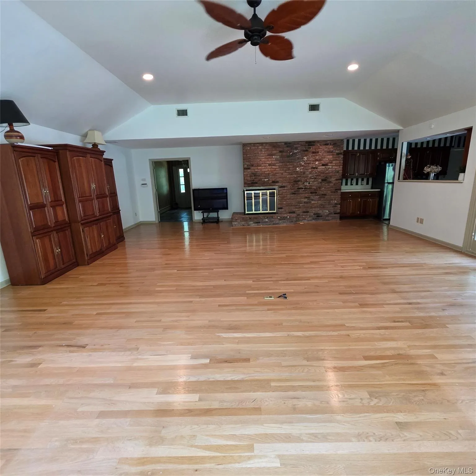 9 Cliff Road, Brookhaven, NY, 3 Bedrooms Bedrooms, 9 Rooms Rooms,2 BathroomsBathrooms,Residential Lease,For Rent,Cliff,0,1038889 9 Cliff Road, Brookhaven, NY, 3 Bedrooms Bedrooms, 9 Rooms Rooms,2 BathroomsBathrooms,Residential Lease,For Rent,Cliff,0,1038889
