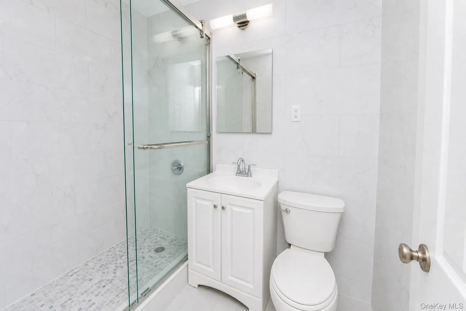 42-26 81st Street, New York, NY, 2 Bedrooms Bedrooms, 3 Rooms Rooms,1 BathroomBathrooms,Residential Lease,For Rent,81st,0,1038890 42-26 81st Street, New York, NY, 2 Bedrooms Bedrooms, 3 Rooms Rooms,1 BathroomBathrooms,Residential Lease,For Rent,81st,0,1038890