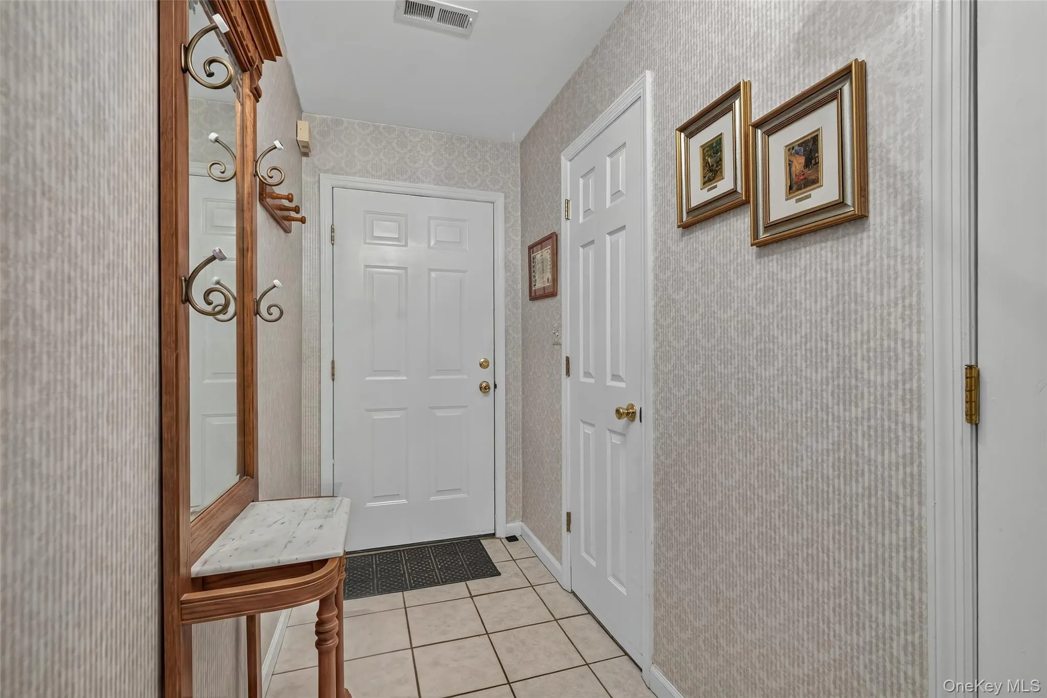 81 Lois Lane, Monroe, NY, 2 Bedrooms Bedrooms, 5 Rooms Rooms,1 BathroomBathrooms,Residential,For Rent,Lois,0,1038894 81 Lois Lane, Monroe, NY, 2 Bedrooms Bedrooms, 5 Rooms Rooms,1 BathroomBathrooms,Residential,For Rent,Lois,0,1038894