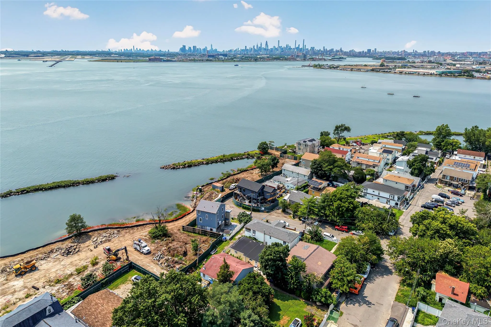 419 Harding Park, New York, NY, 4 Bedrooms Bedrooms, 11 Rooms Rooms,5 BathroomsBathrooms,Residential,For Rent,Harding,0,1038896 419 Harding Park, New York, NY, 4 Bedrooms Bedrooms, 11 Rooms Rooms,5 BathroomsBathrooms,Residential,For Rent,Harding,0,1038896