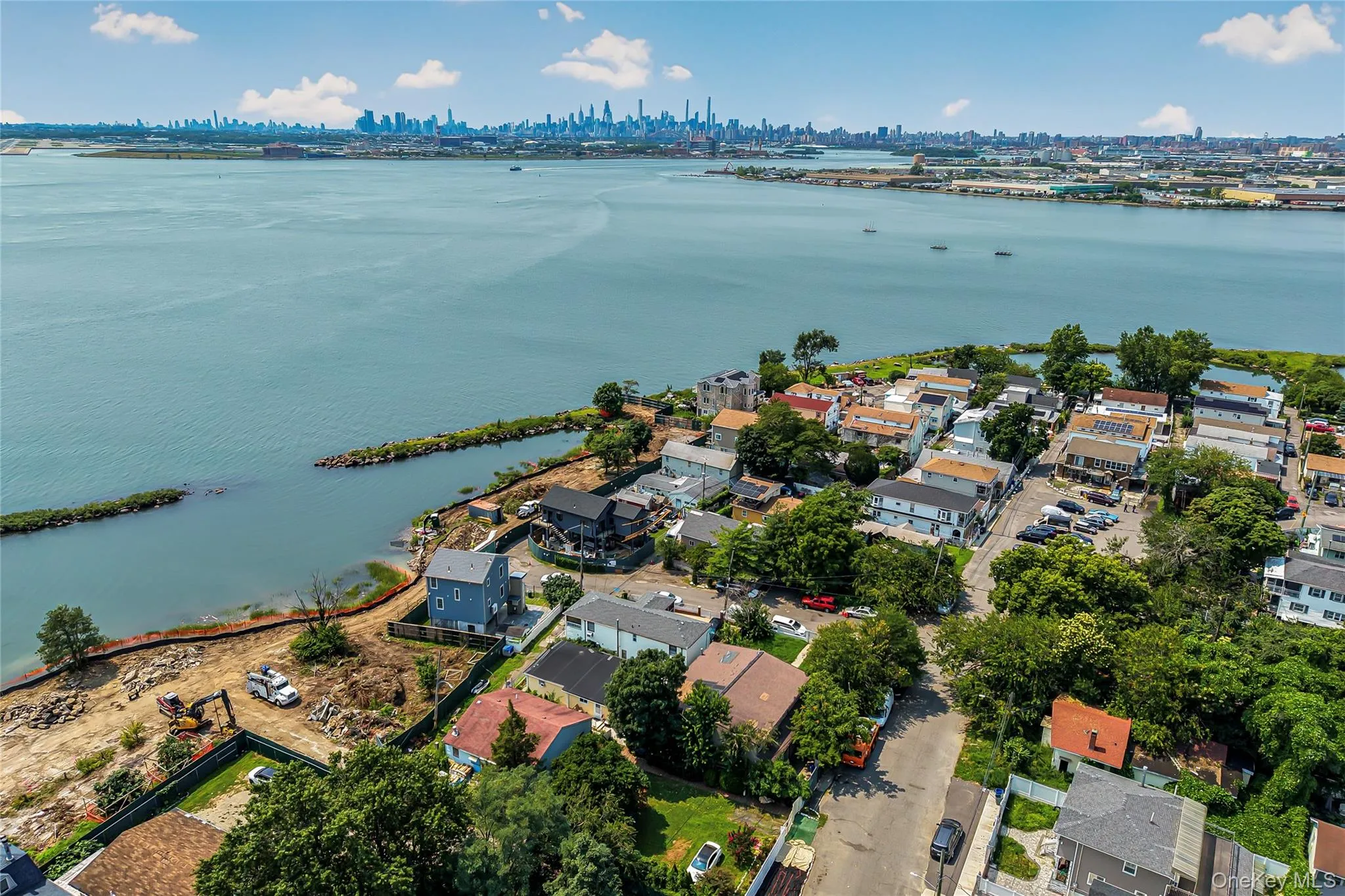 419 Harding Park, New York, NY, 4 Bedrooms Bedrooms, 11 Rooms Rooms,5 BathroomsBathrooms,Residential,For Rent,Harding,0,1038896 419 Harding Park, New York, NY, 4 Bedrooms Bedrooms, 11 Rooms Rooms,5 BathroomsBathrooms,Residential,For Rent,Harding,0,1038896