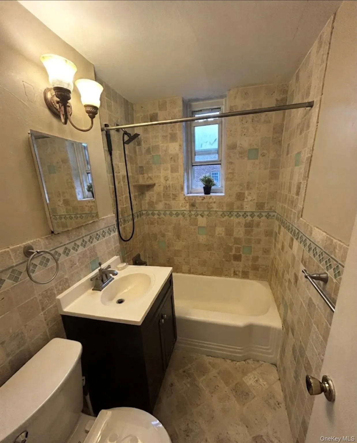 230 Pelham Road, New Rochelle, NY, 1 Bedroom Bedrooms, 3 Rooms Rooms,1 BathroomBathrooms,Residential Lease,For Rent,Pelham,0,1038901 230 Pelham Road, New Rochelle, NY, 1 Bedroom Bedrooms, 3 Rooms Rooms,1 BathroomBathrooms,Residential Lease,For Rent,Pelham,0,1038901