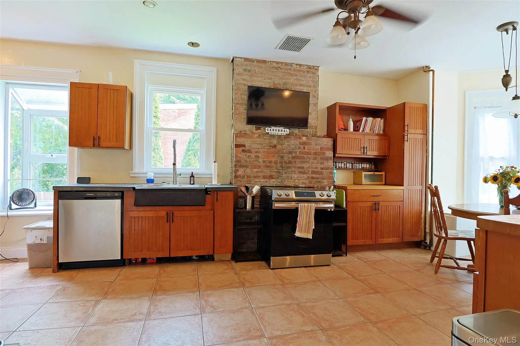 16 Elm Street, Newburgh (city), NY, 3 Bedrooms Bedrooms, 7 Rooms Rooms,2 BathroomsBathrooms,Residential,For Rent,Elm,0,1038902 16 Elm Street, Newburgh (city), NY, 3 Bedrooms Bedrooms, 7 Rooms Rooms,2 BathroomsBathrooms,Residential,For Rent,Elm,0,1038902