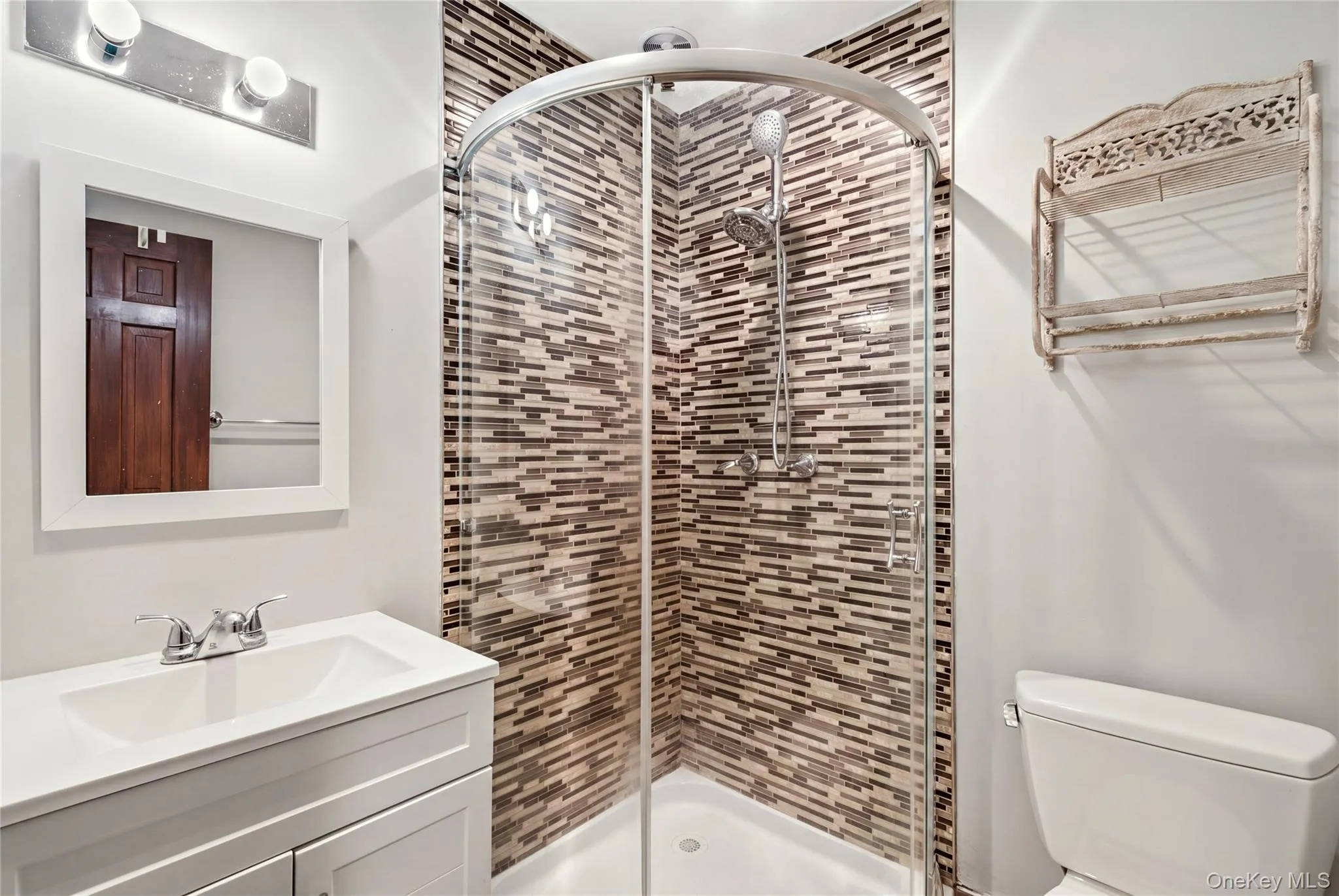 27 Amber Lane, Oyster Bay, NY, 6 Bedrooms Bedrooms, 11 Rooms Rooms,4 BathroomsBathrooms,Residential,For Rent,Amber,0,1038903 27 Amber Lane, Oyster Bay, NY, 6 Bedrooms Bedrooms, 11 Rooms Rooms,4 BathroomsBathrooms,Residential,For Rent,Amber,0,1038903