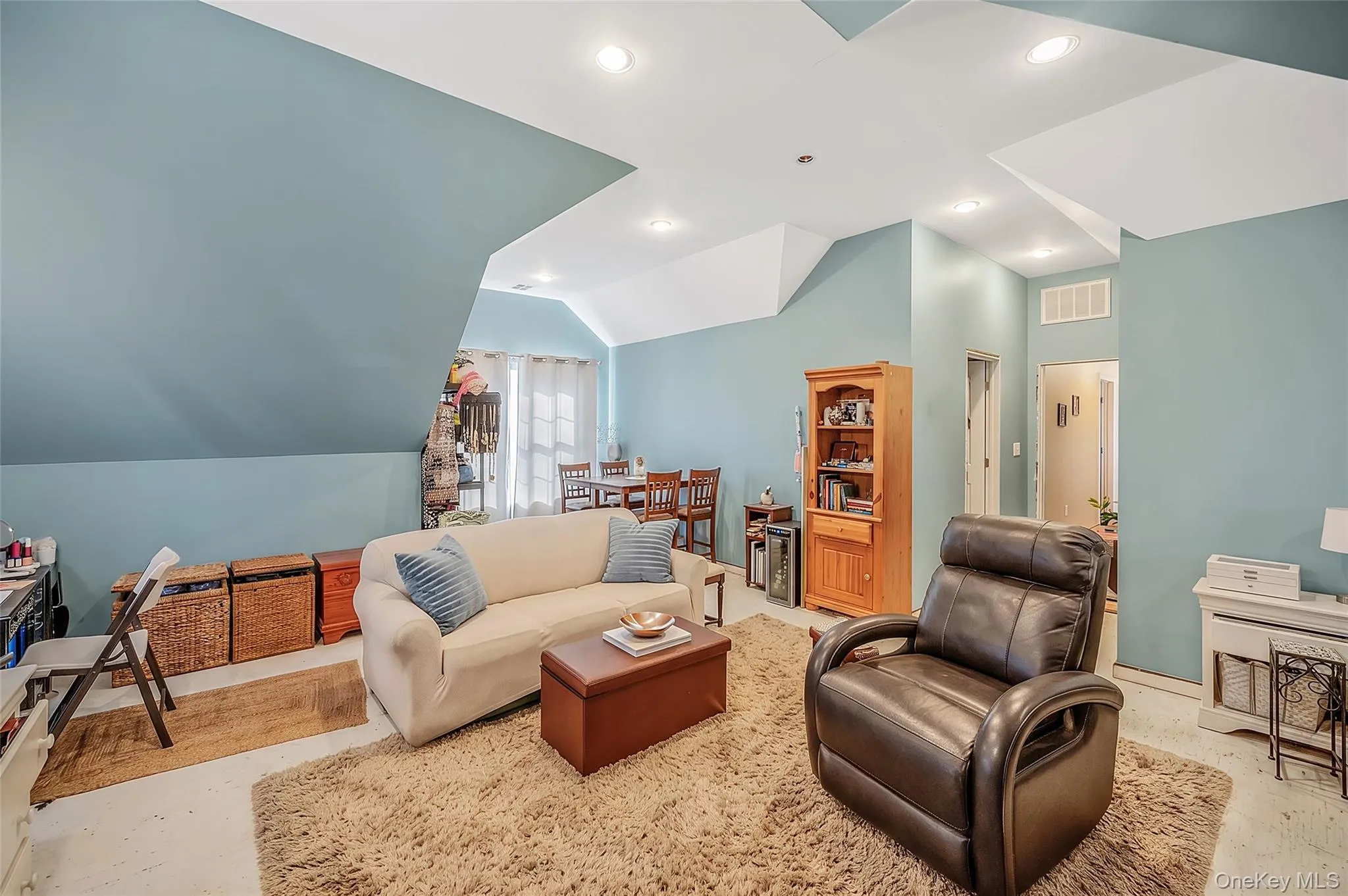 143 Meadow Path, Riverhead, NY, 4 Bedrooms Bedrooms, 15 Rooms Rooms,3 BathroomsBathrooms,Residential,For Rent,Meadow,0,1038904 143 Meadow Path, Riverhead, NY, 4 Bedrooms Bedrooms, 15 Rooms Rooms,3 BathroomsBathrooms,Residential,For Rent,Meadow,0,1038904